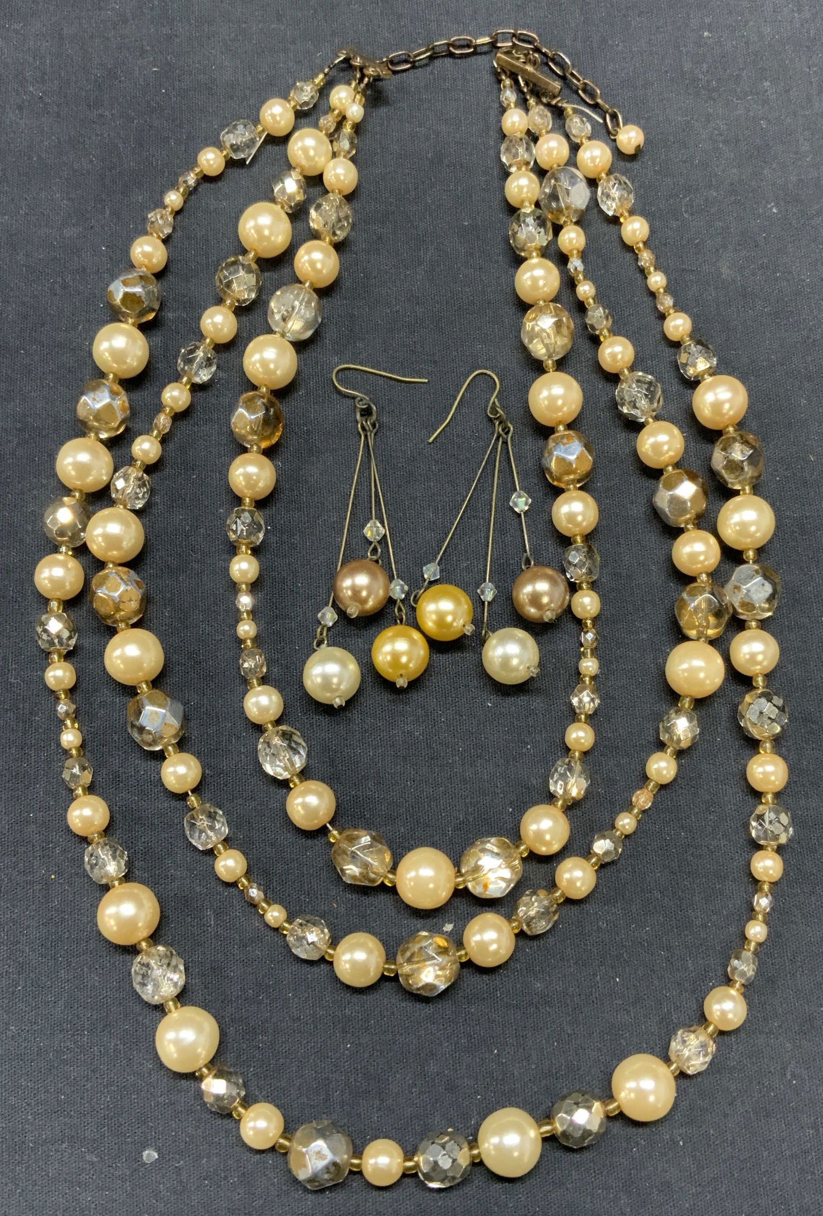 Lot 2 Faux Pearl Crystal Necklace & Earrings (1 of 7)