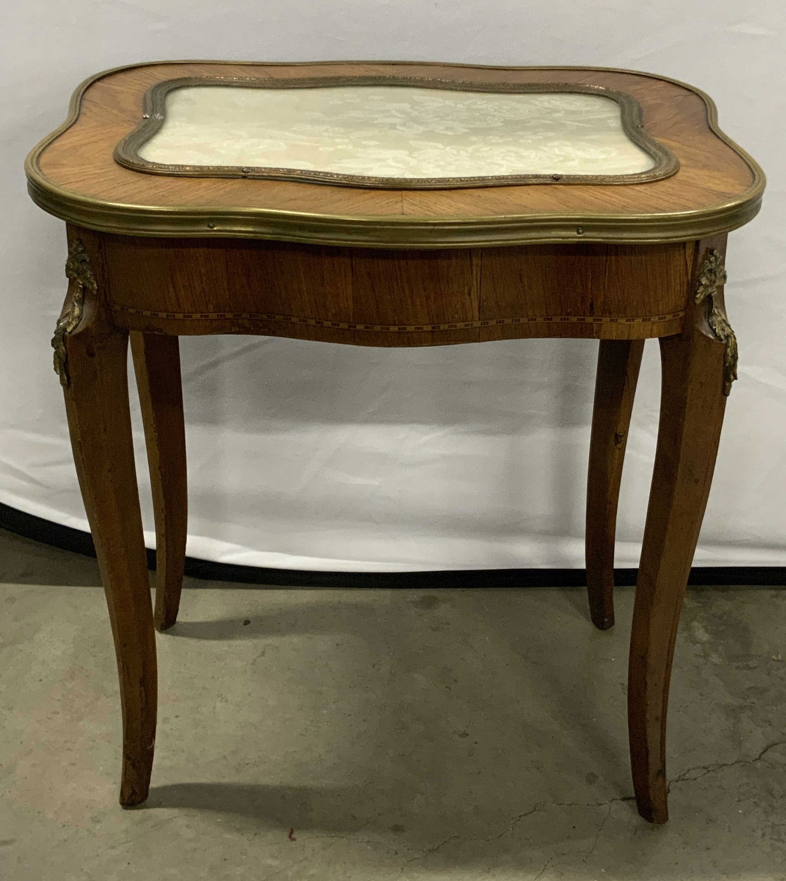 Antique French Louis XV Floral Motif Side Table (1 of 16)