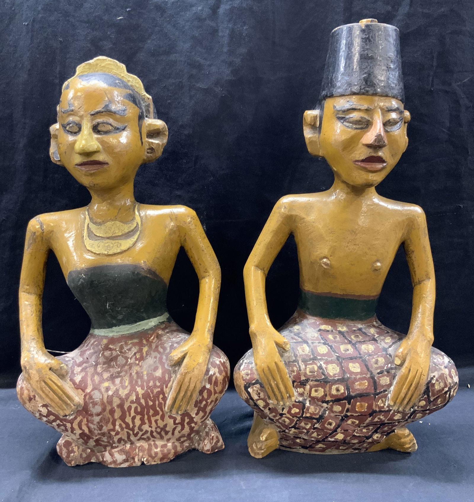 Signed VTNG Pr Wooden Wedding Folk Art Dolls 1.5ft (1 of 13)