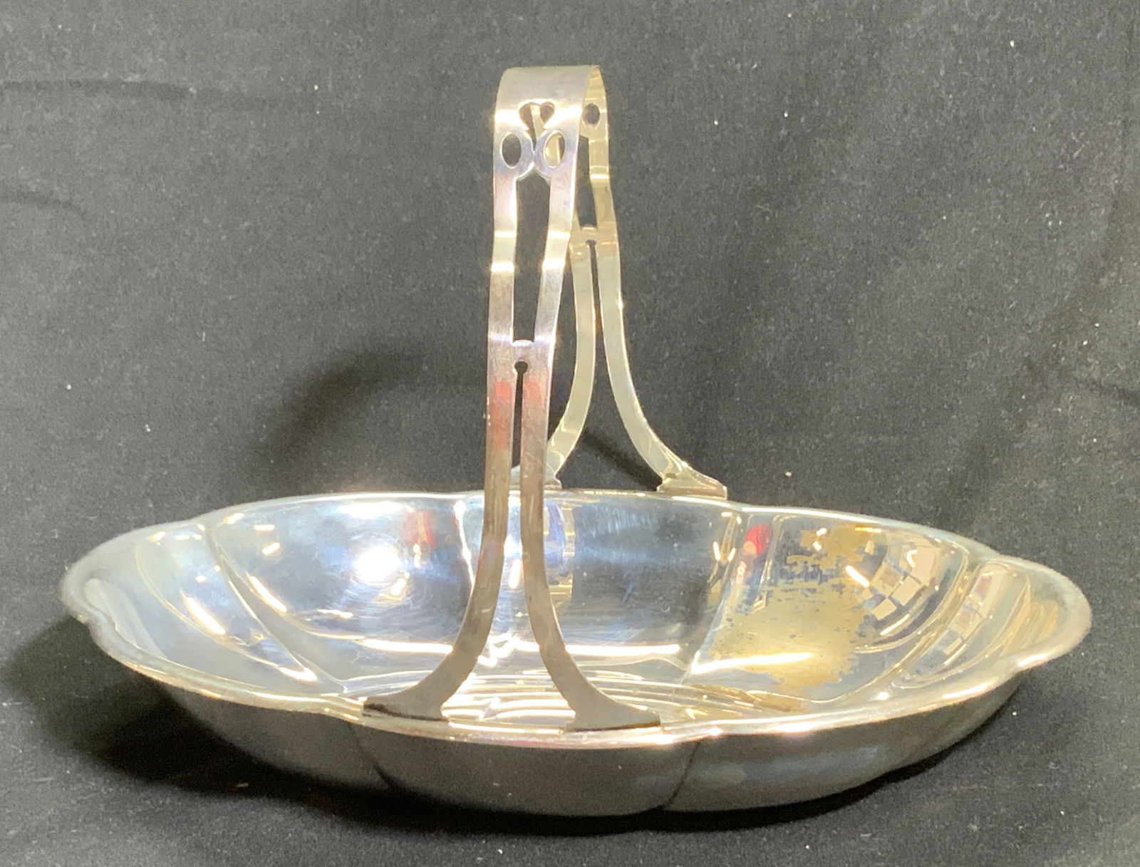 Whiting Manufacturing Co Sterling Silver Basket (1 of 7)
