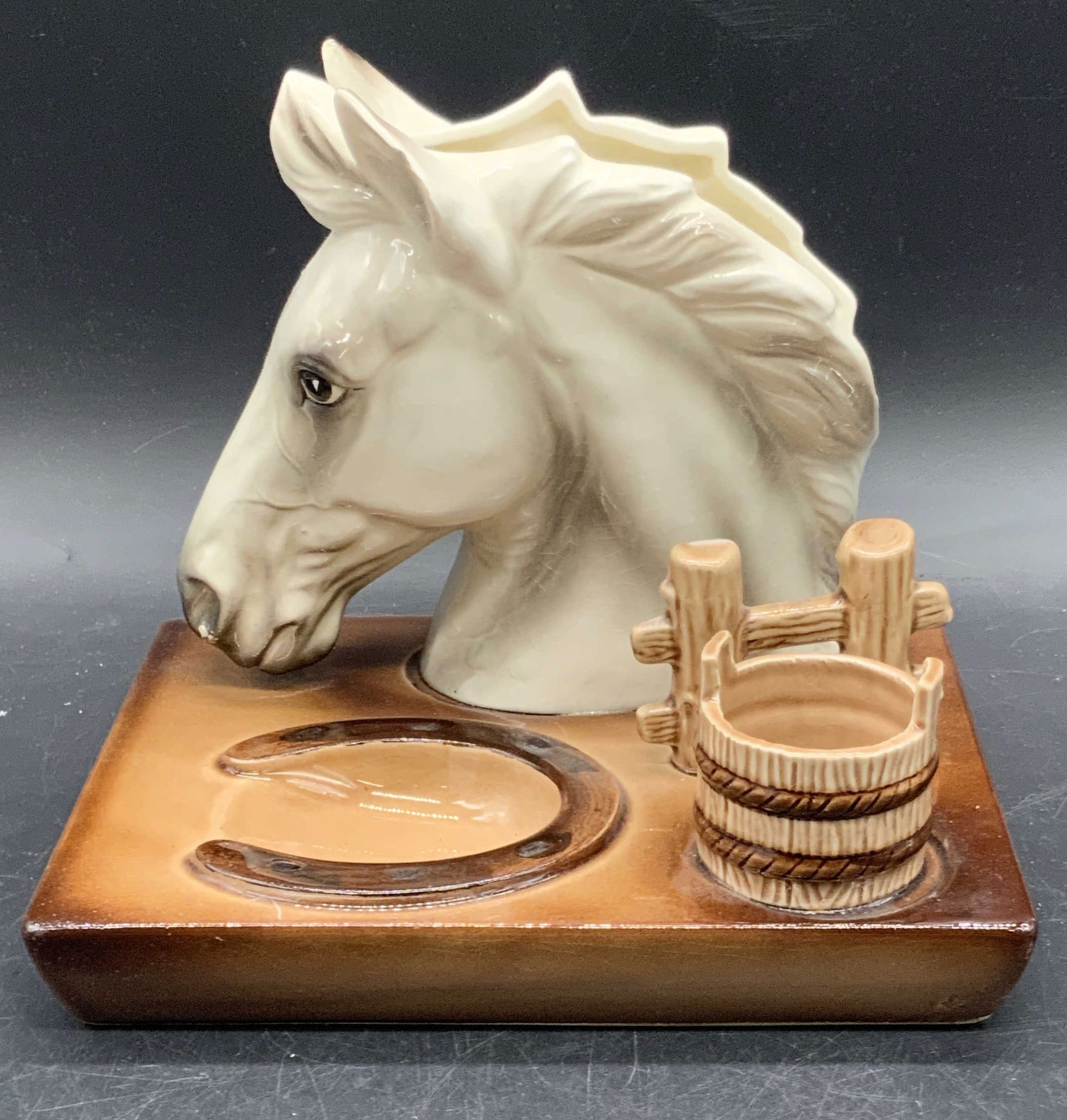 SHIELDS Vintage Fifth Ave Ceramic Horse Desk Caddy (1 of 15)