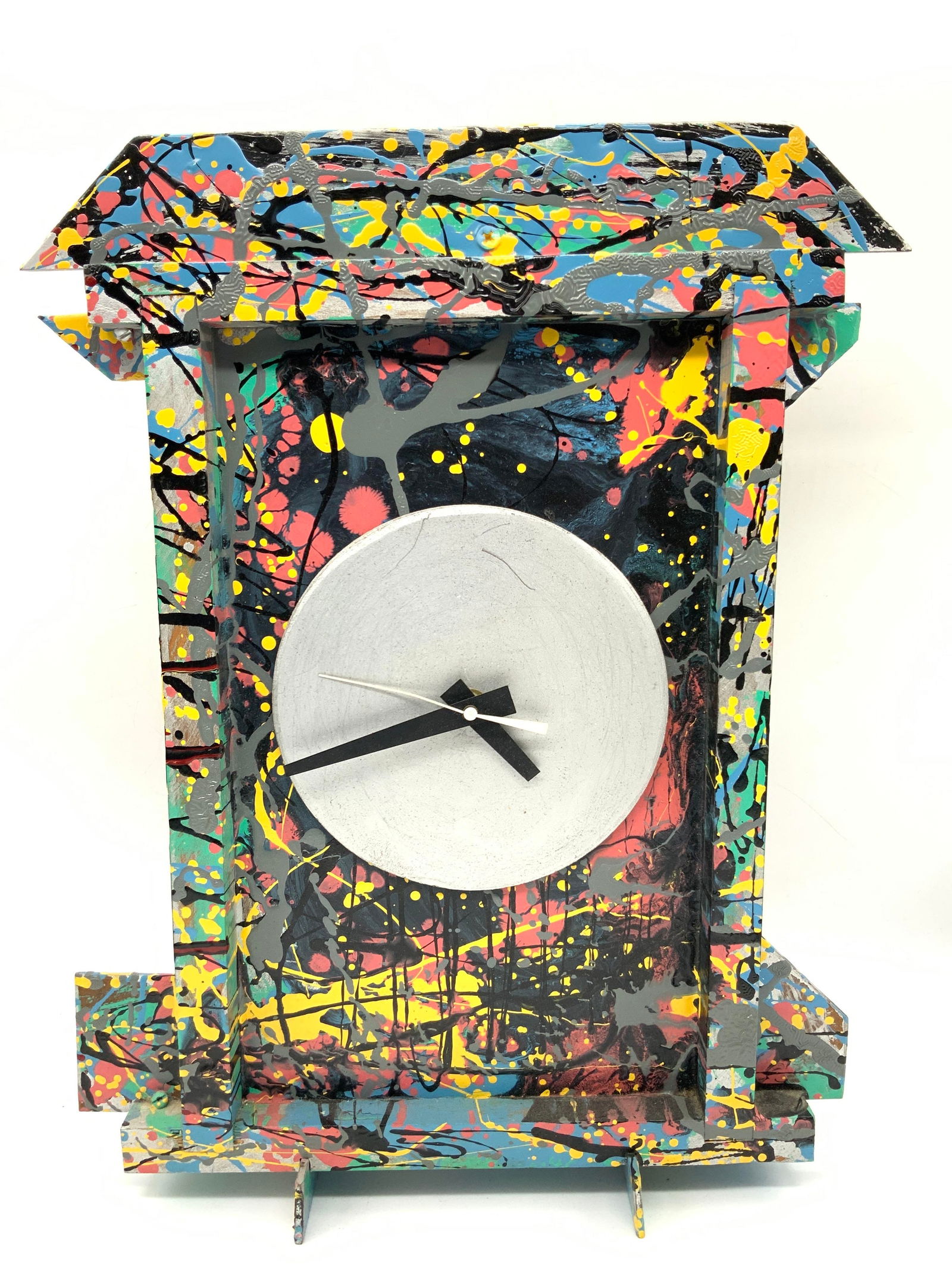 VNTG Artisan Crafted Splatter Paint Table Clock (1 of 10)