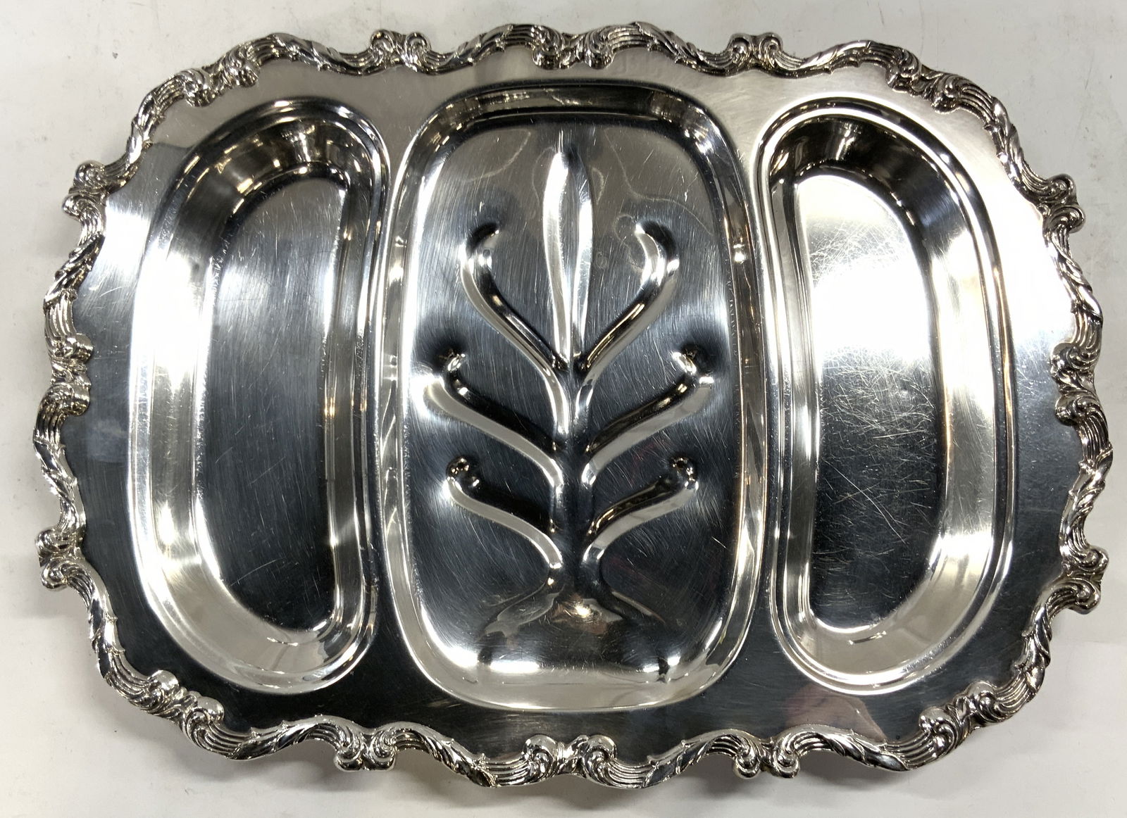 WALLACE 1108 Silver Plated Serving Platter (1 of 10)