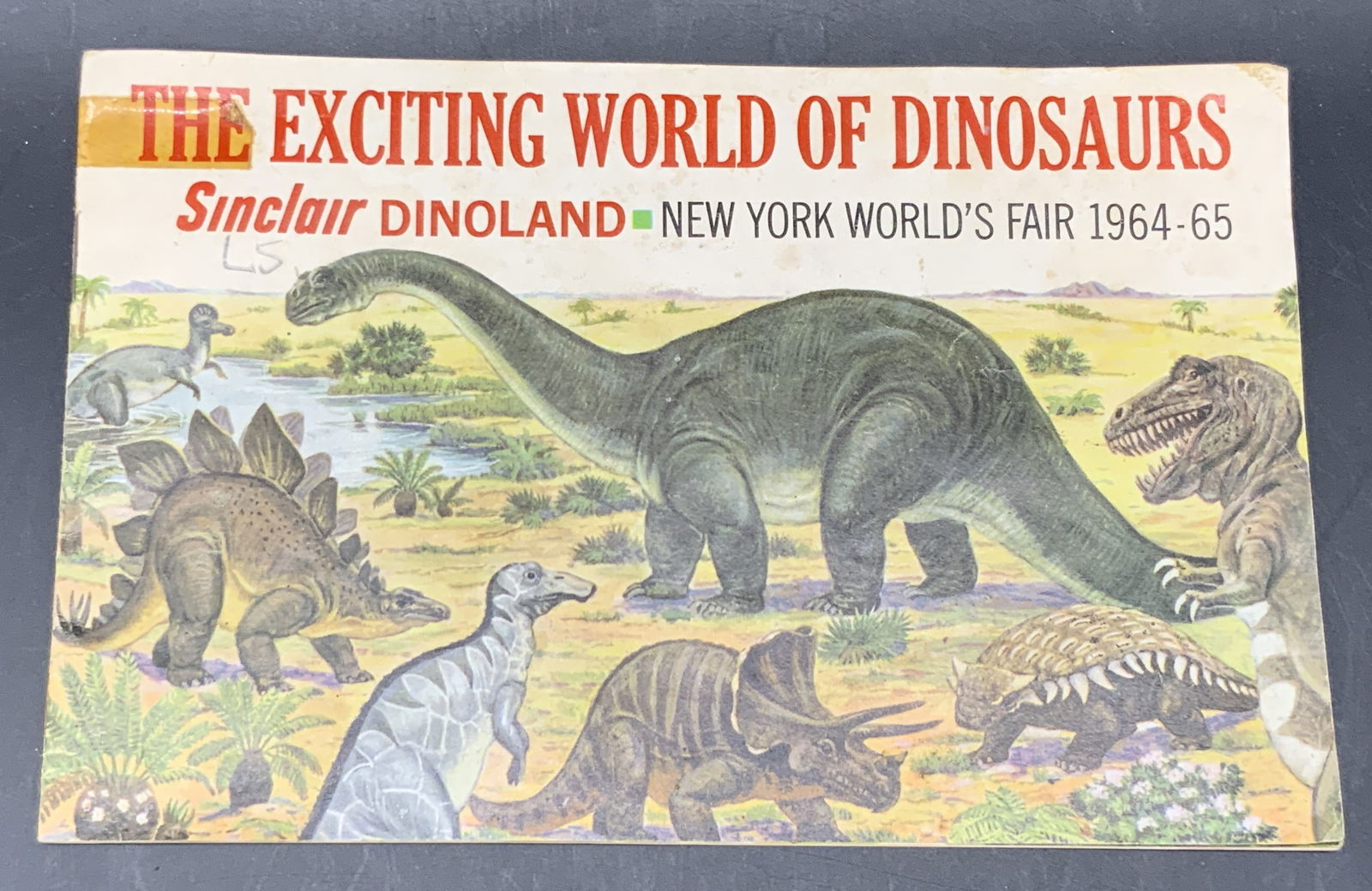 THE EXCITING WORLD OF DINOSAURS 1964, Sinclair (1 of 12)