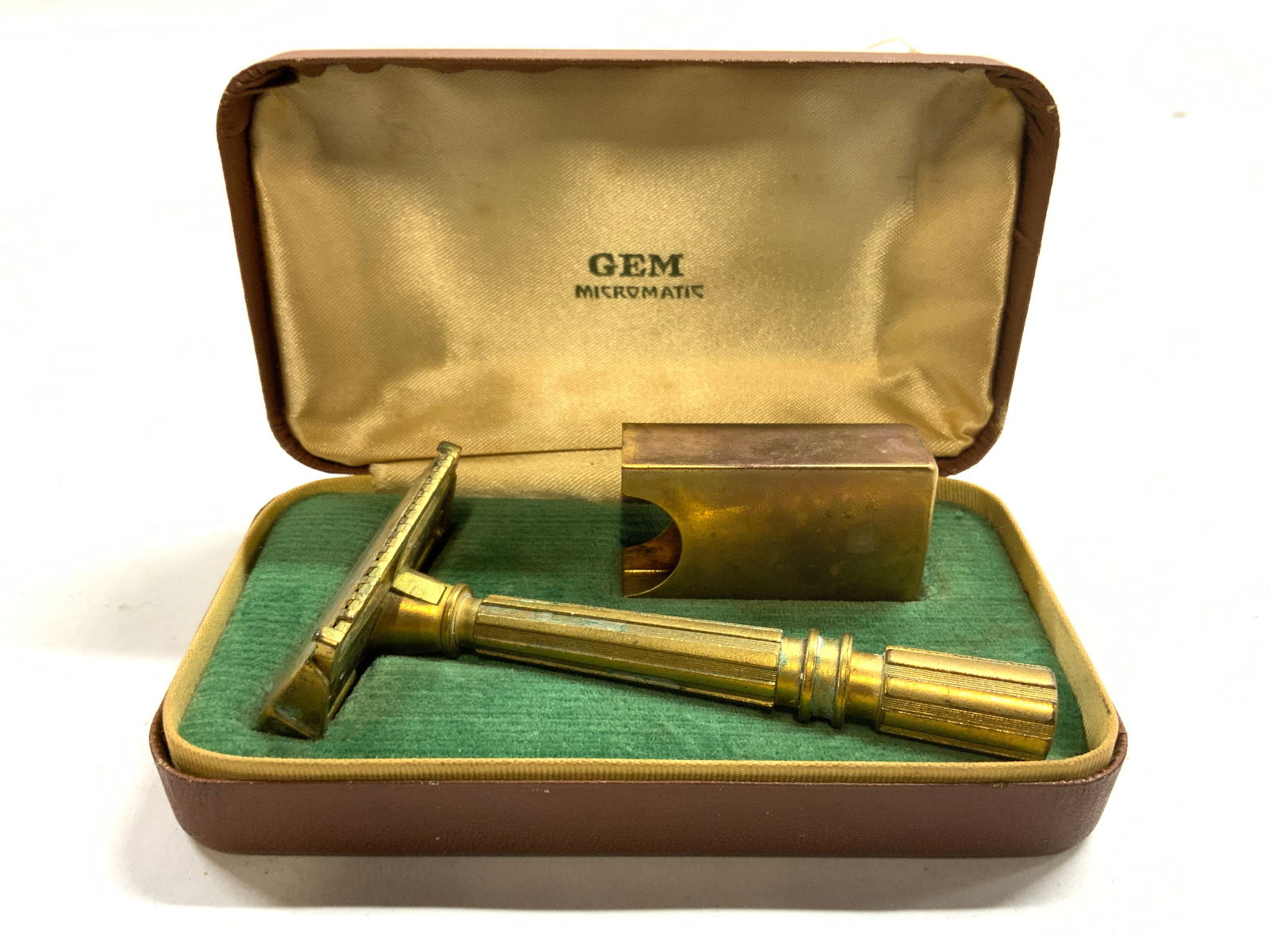 GEM MICROMATIC Vntg Brass Shaving Razor W Box (1 of 6)