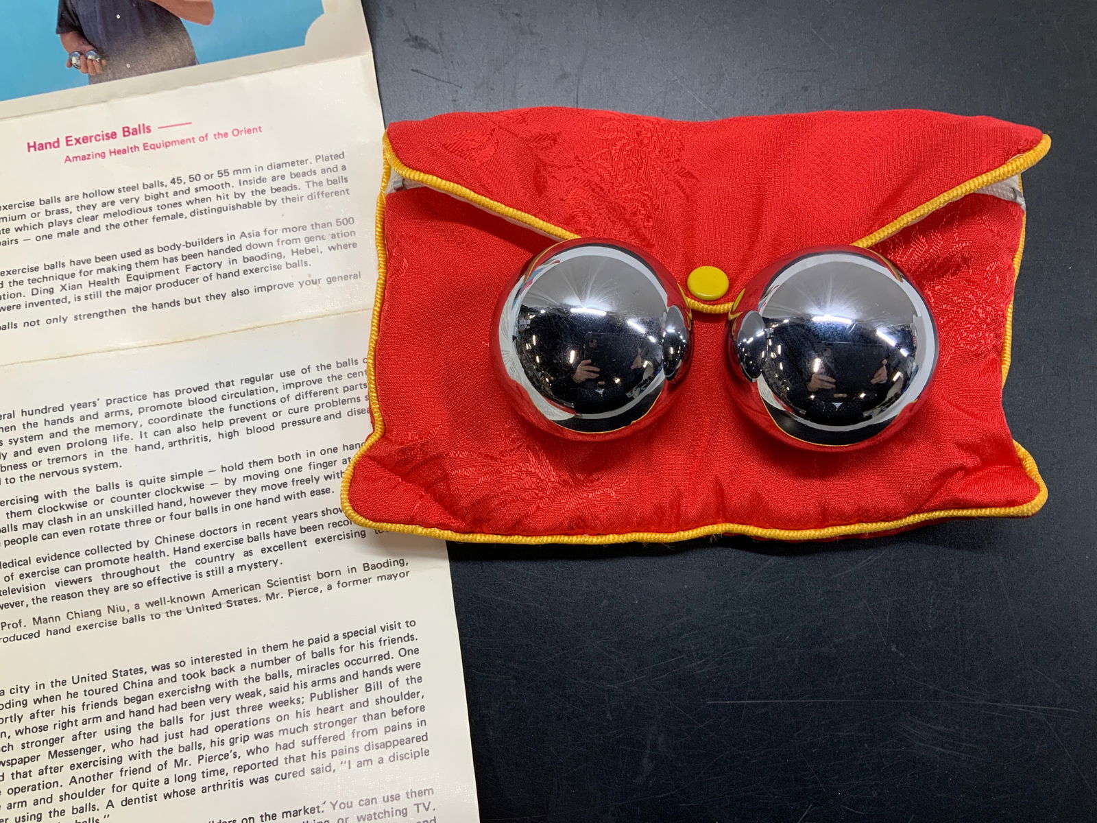 HELI Chinese Medicine Balls w Pouch (1 of 6)