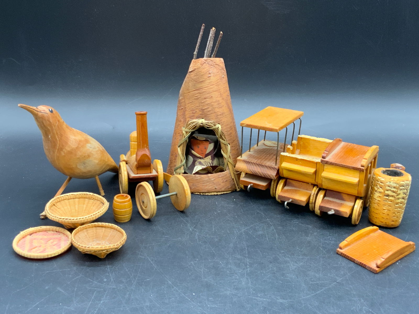 Lot12 Vintage Wooden Toys, Figures, & Corncob Pipe (1 of 10)
