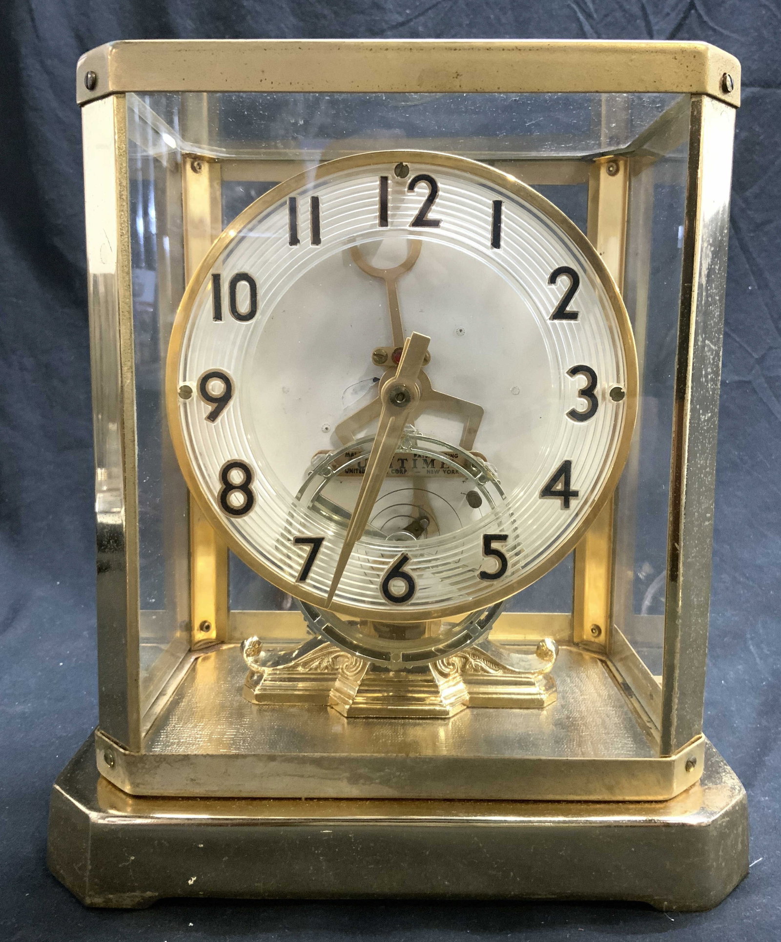 UNITIME Vintage Brass & Glass Mantel Clock (1 of 9)