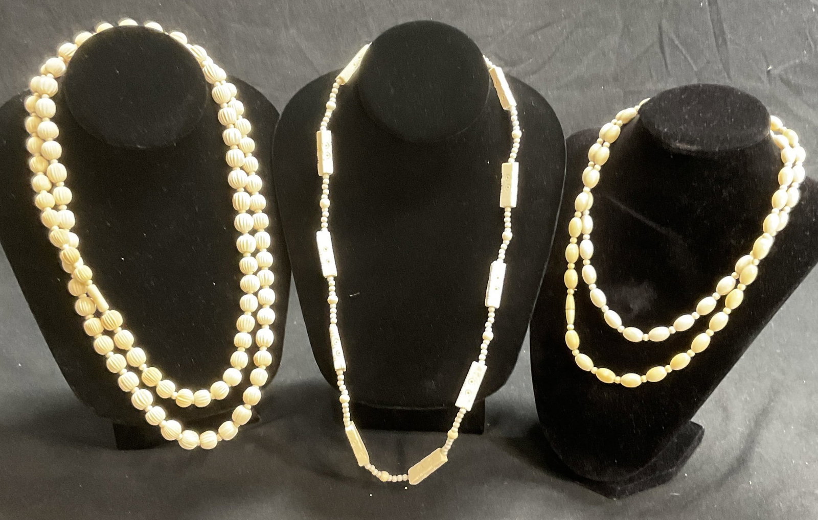 Lot 3 Costume Jewelry Necklaces: Group lot 3 cream colored Costume Jewelry Necklaces. One with gold toned hardware. Circular ribbed bead necklace Measures approx 22 in drop. jewelry, accessories, Fashion Jewelry, Costume Jewelry, Lad