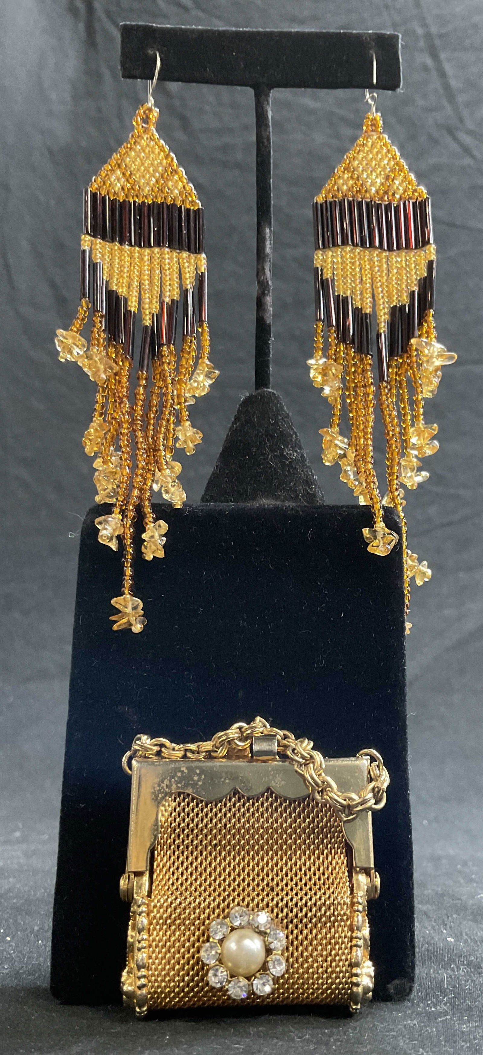 Lot 2 Gold Tone Mesh and Dangle Costume Jewelry. (1 of 8)