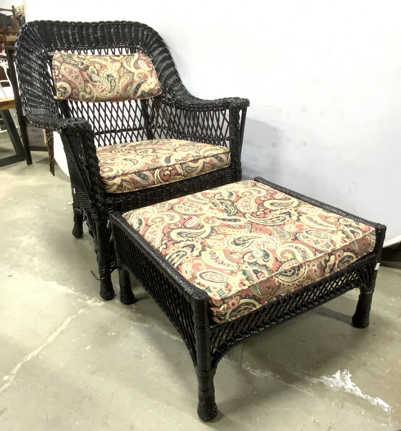 Black wicker sale chair with ottoman