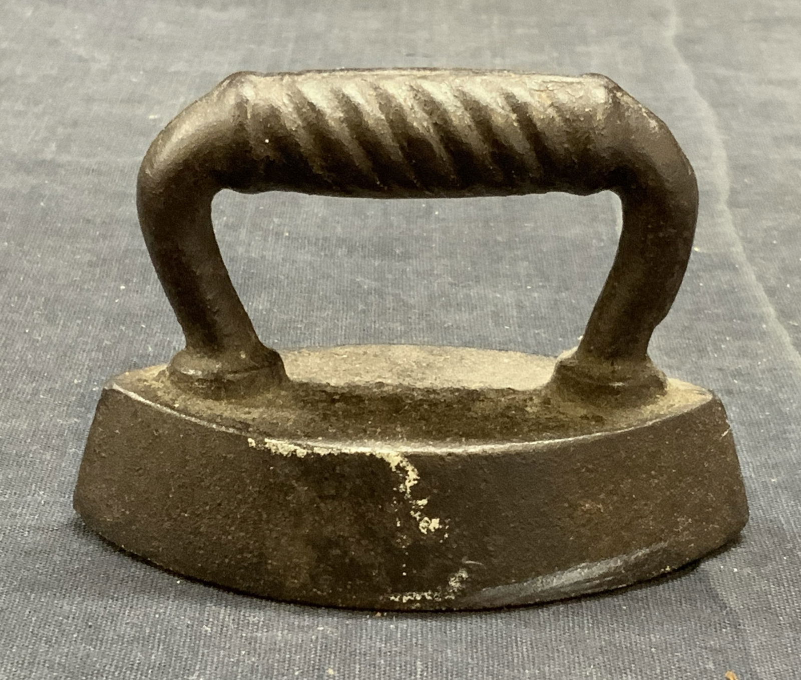Vintage Miniature Sad Iron (1 of 6)