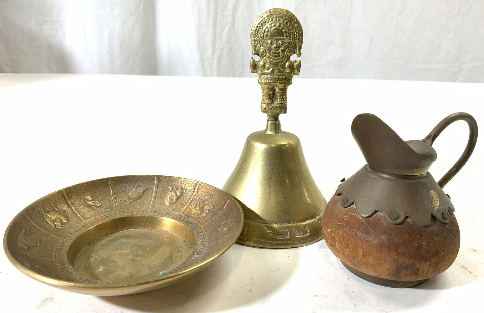 Lot 3 Assorted Wood & Brass Tabletop Accessories (1 of 8)