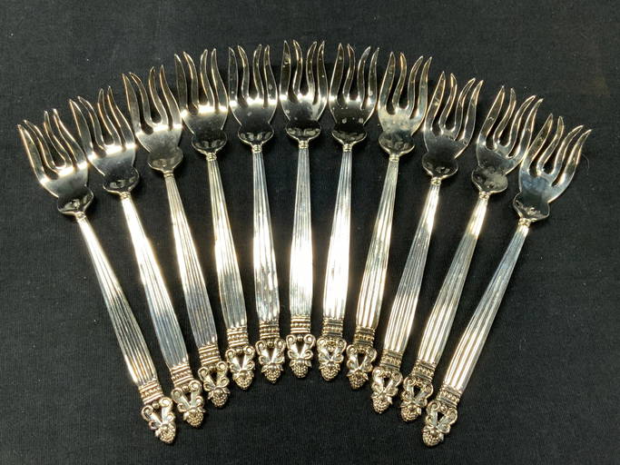 Set 11 Godinger Silver Plate Dessert Forks
