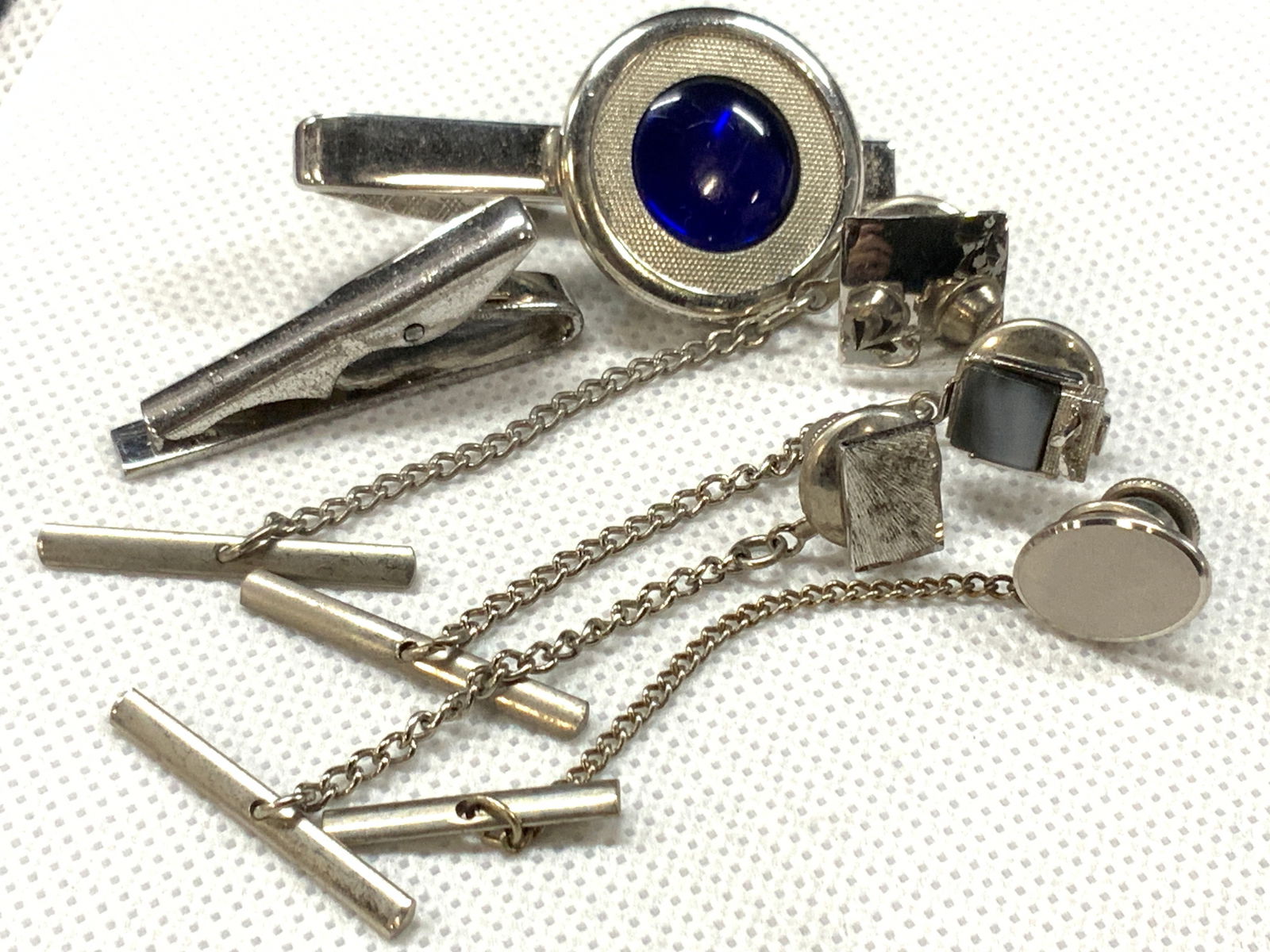 Lot 6 Silver Plate Lapel Pins & Tie Clip (1 of 6)