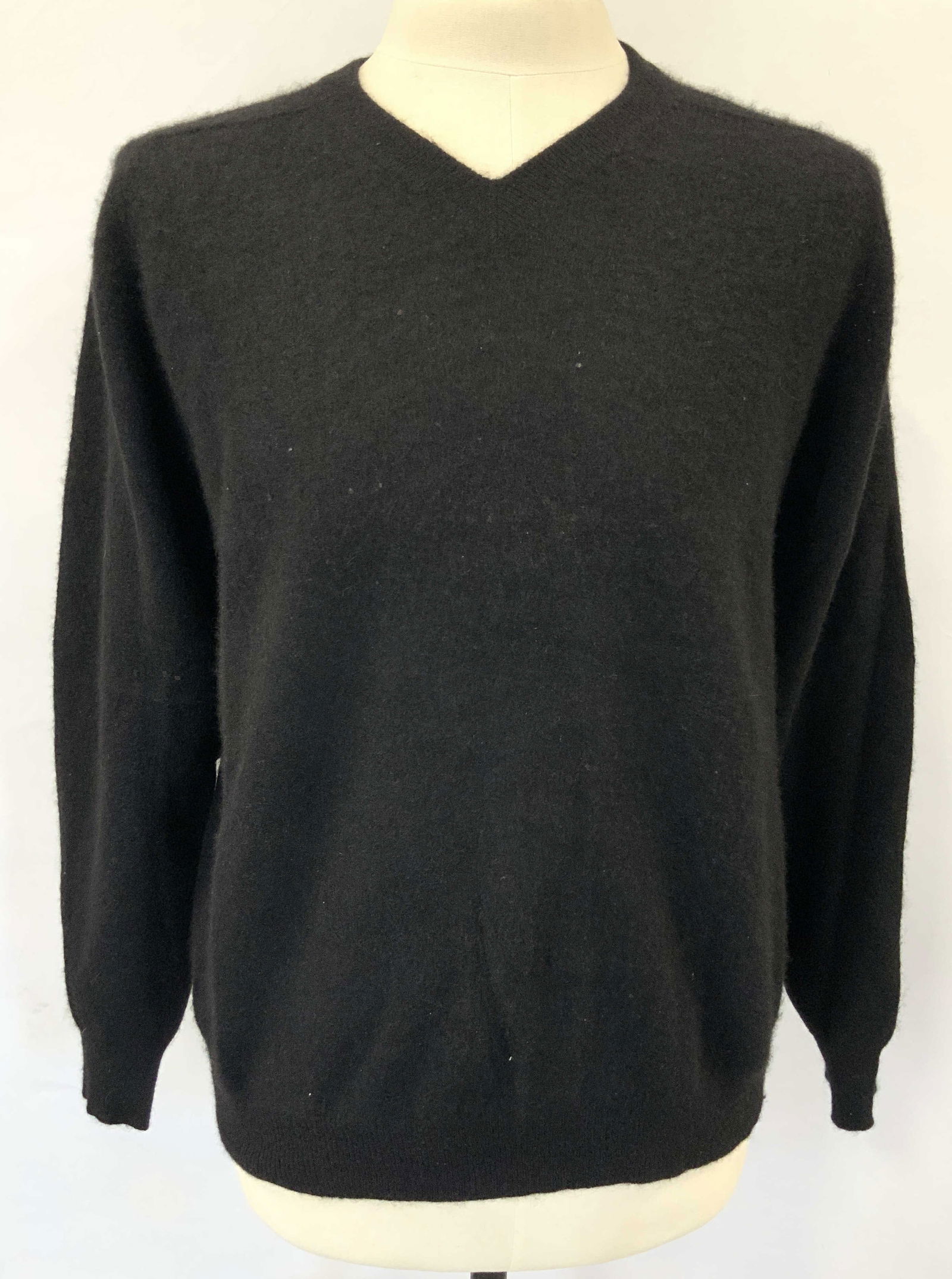 V Neck Cashmere Sweater (1 of 7)
