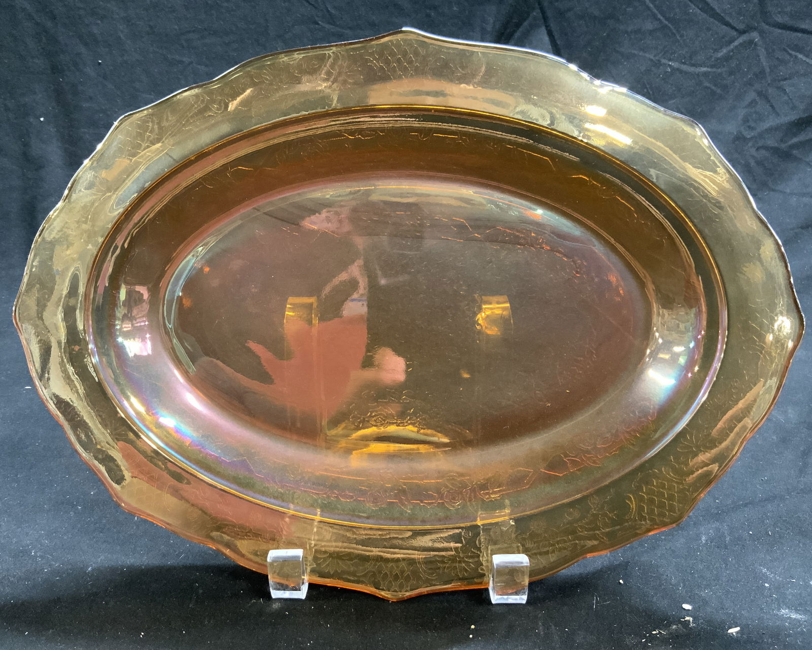 Carnival Depression Glass Serving Dish (1 of 6)