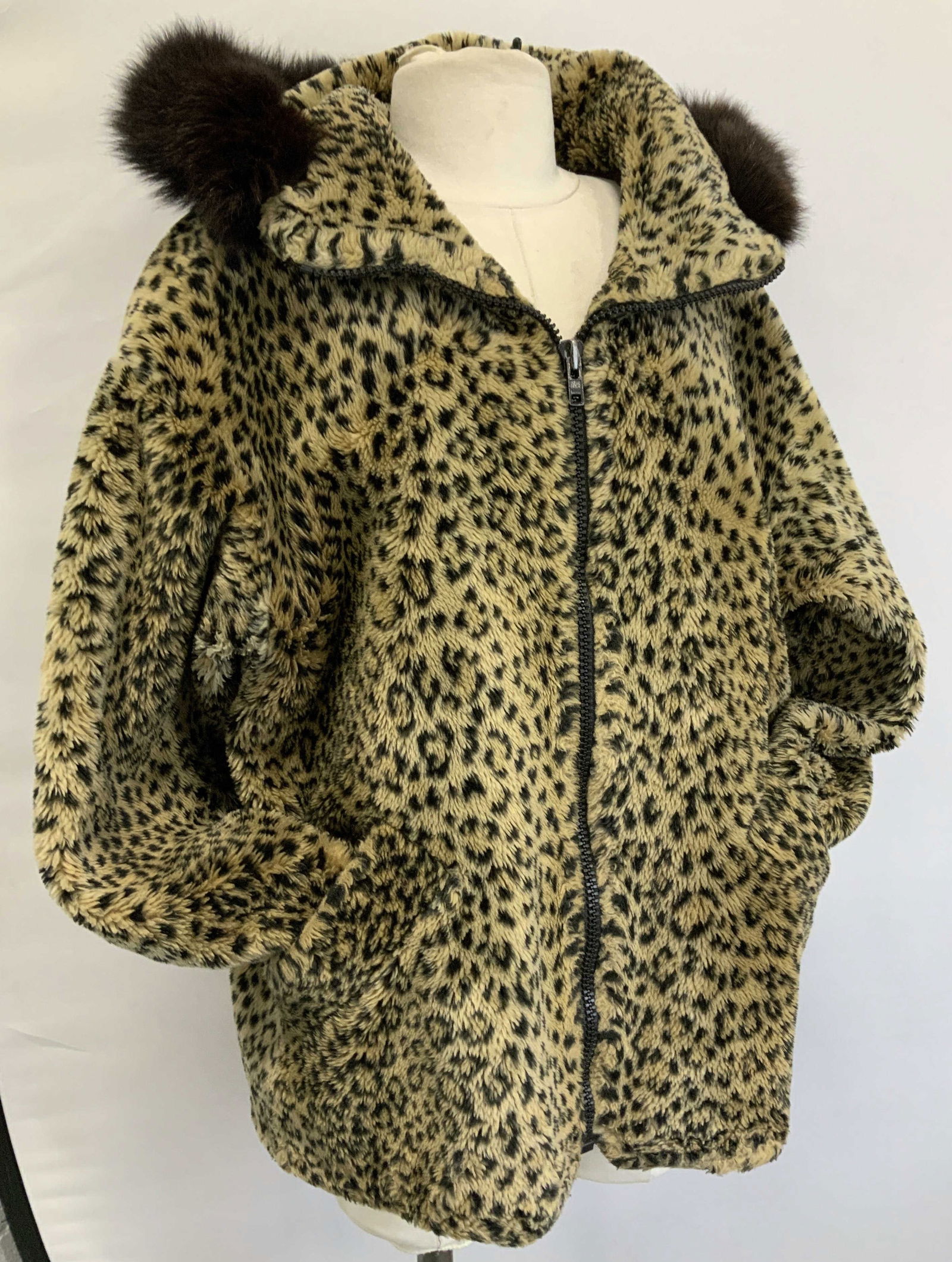 LYMPIA Plush Leopard Print Vintage Winter Jacket (1 of 10)