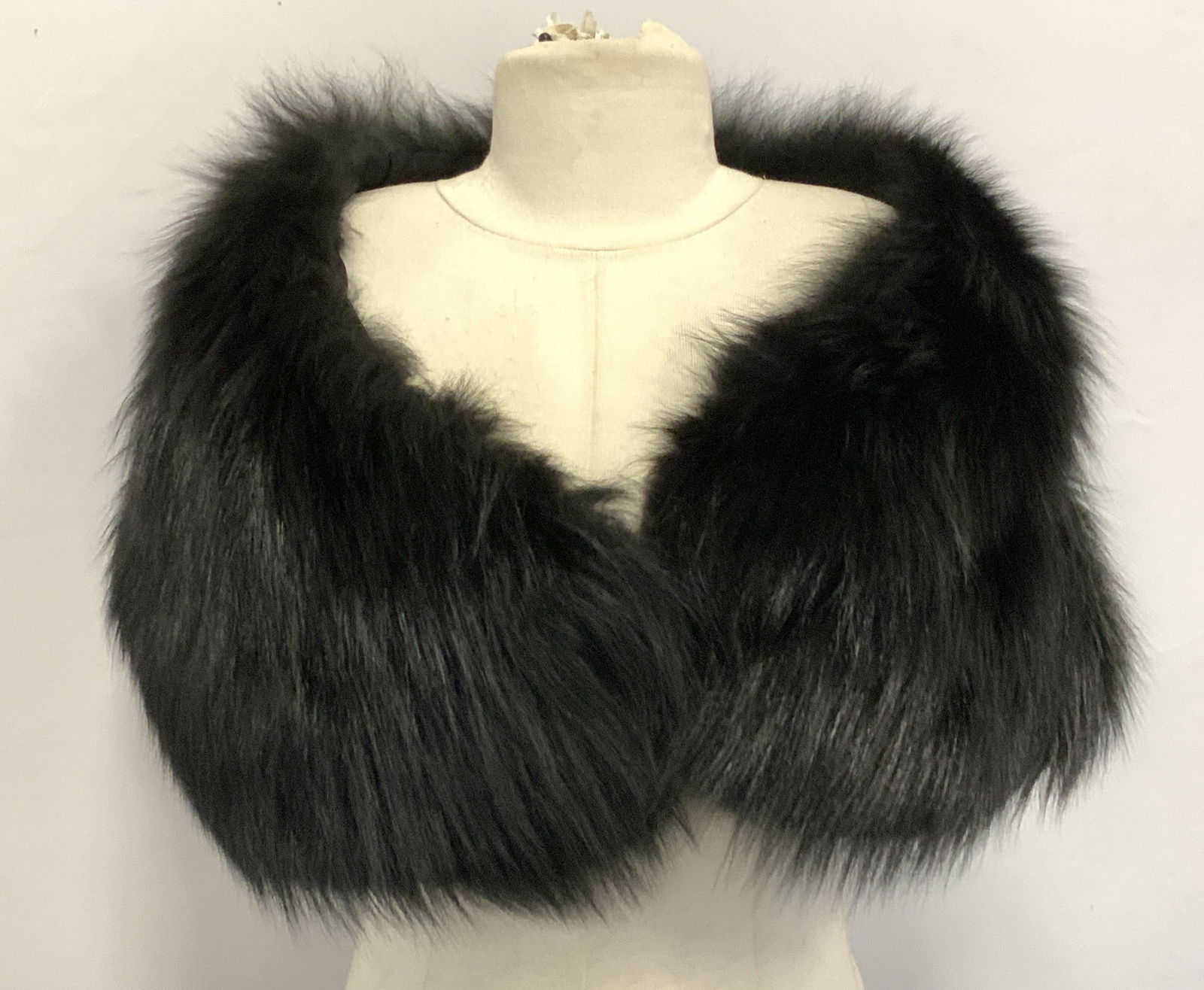 Custom Made Black Fox Fur Stole Wrap (1 of 8)