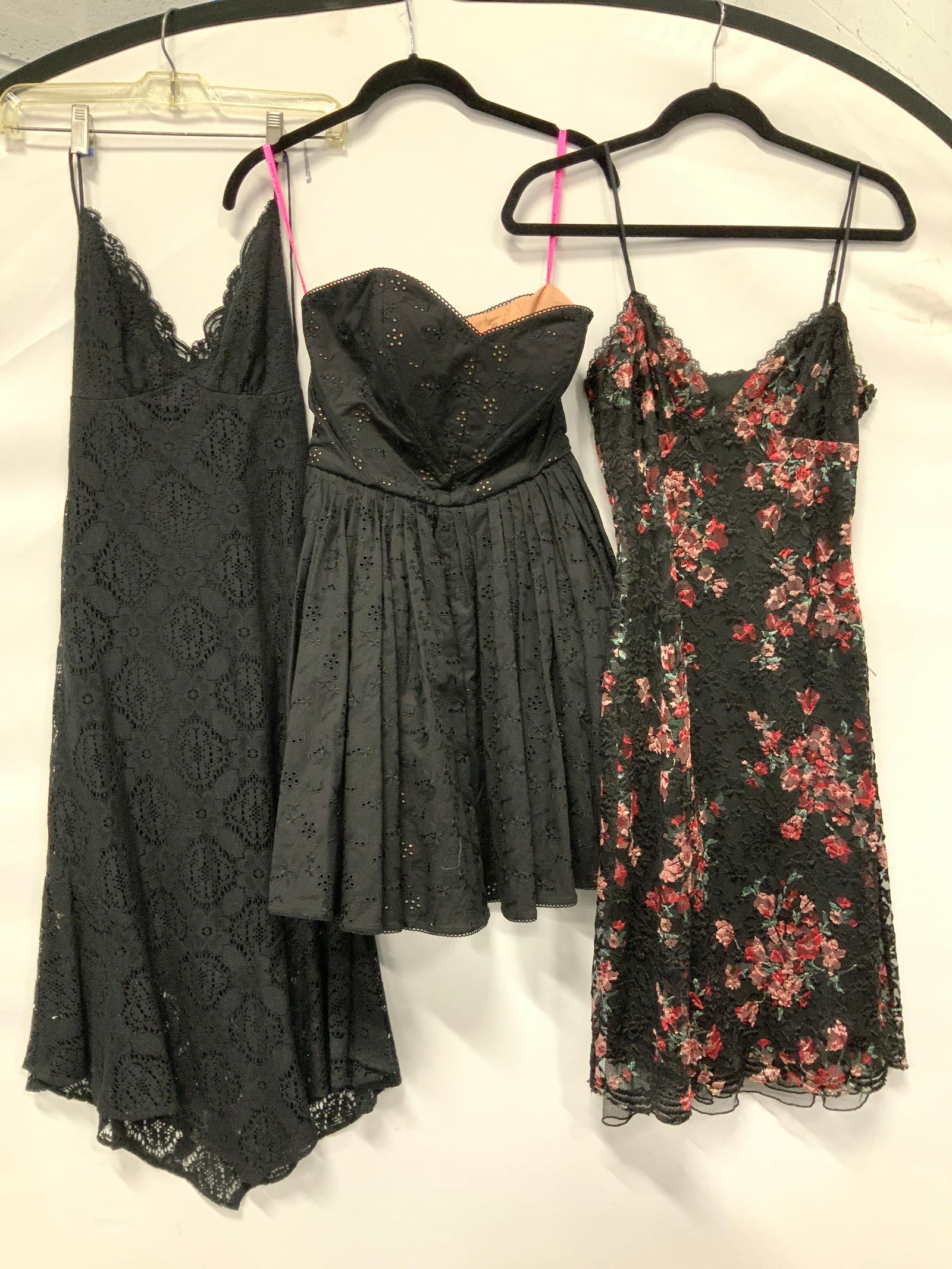 Grp 3 Betsy Johnson Summer Dresses (1 of 9)