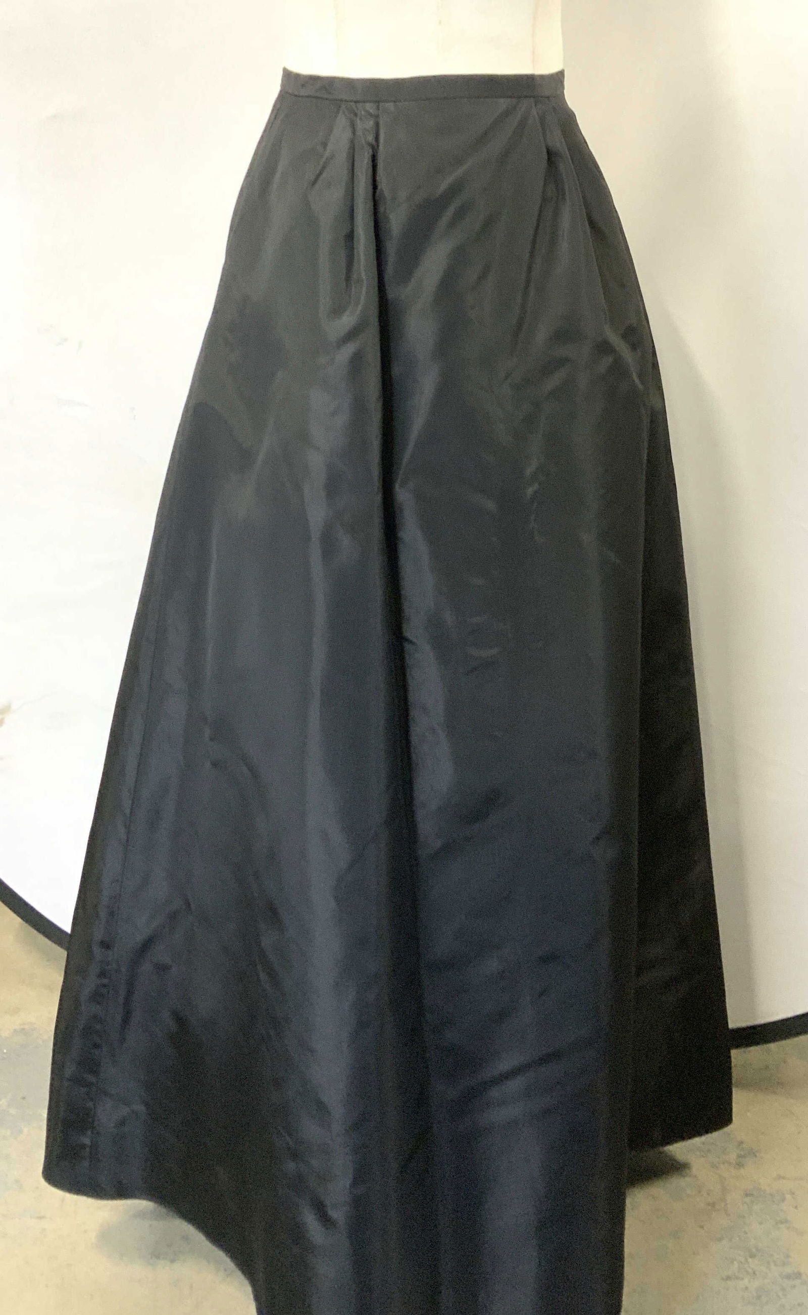 BCBG MAXAZRIA Iridescent A Line Cocktail Skirt: Iridescent black ankle length evening wear skirt with underside tulle. A -line shape, high waisted, 40 in. Long. Fully lined . Size 4. Labeled BCBG MAXAZRIA MADE IN USA. Acetate fabric. High Waist A-L