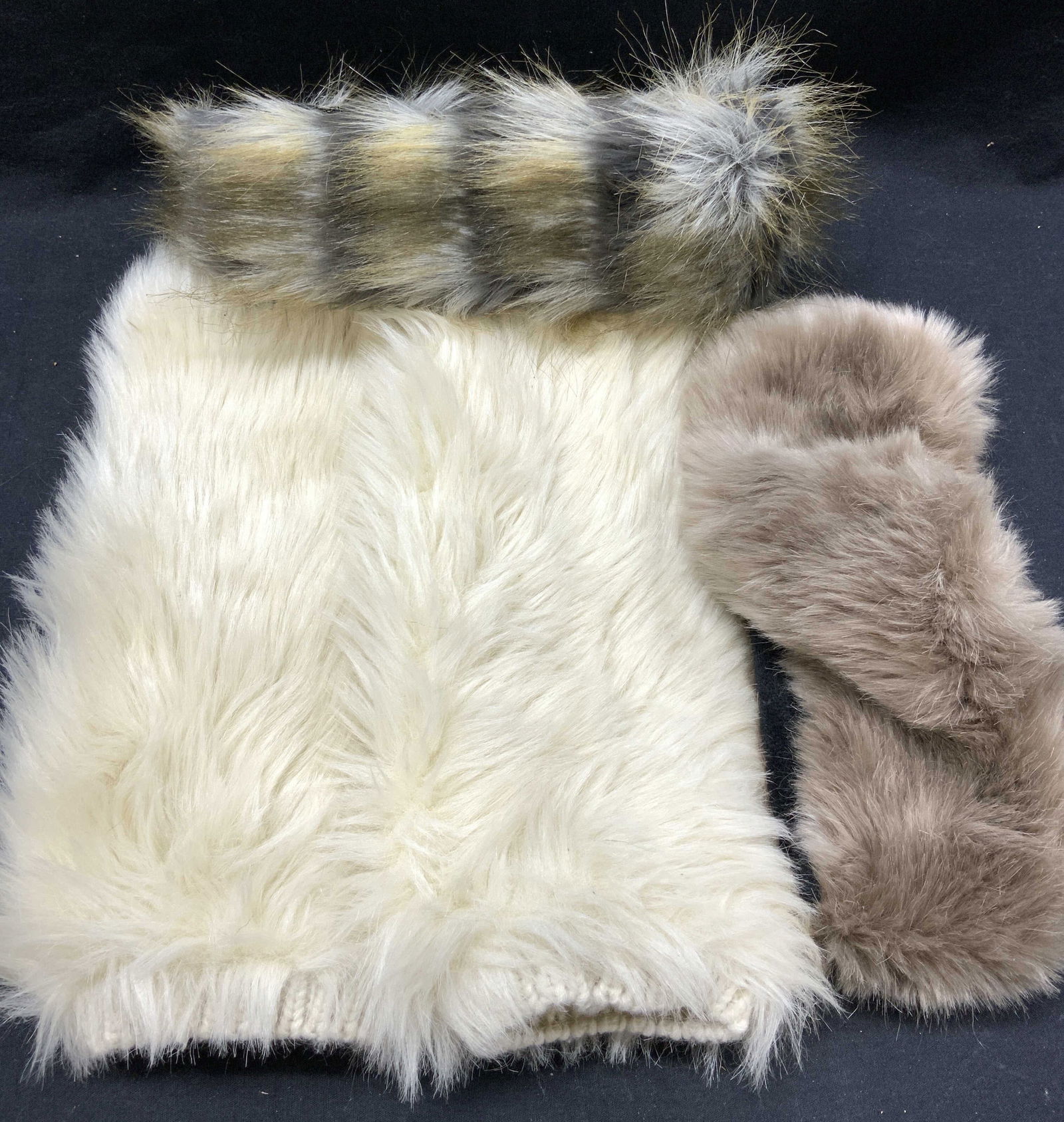 Lot of 4 Faux Fur Accessories (1 of 11)