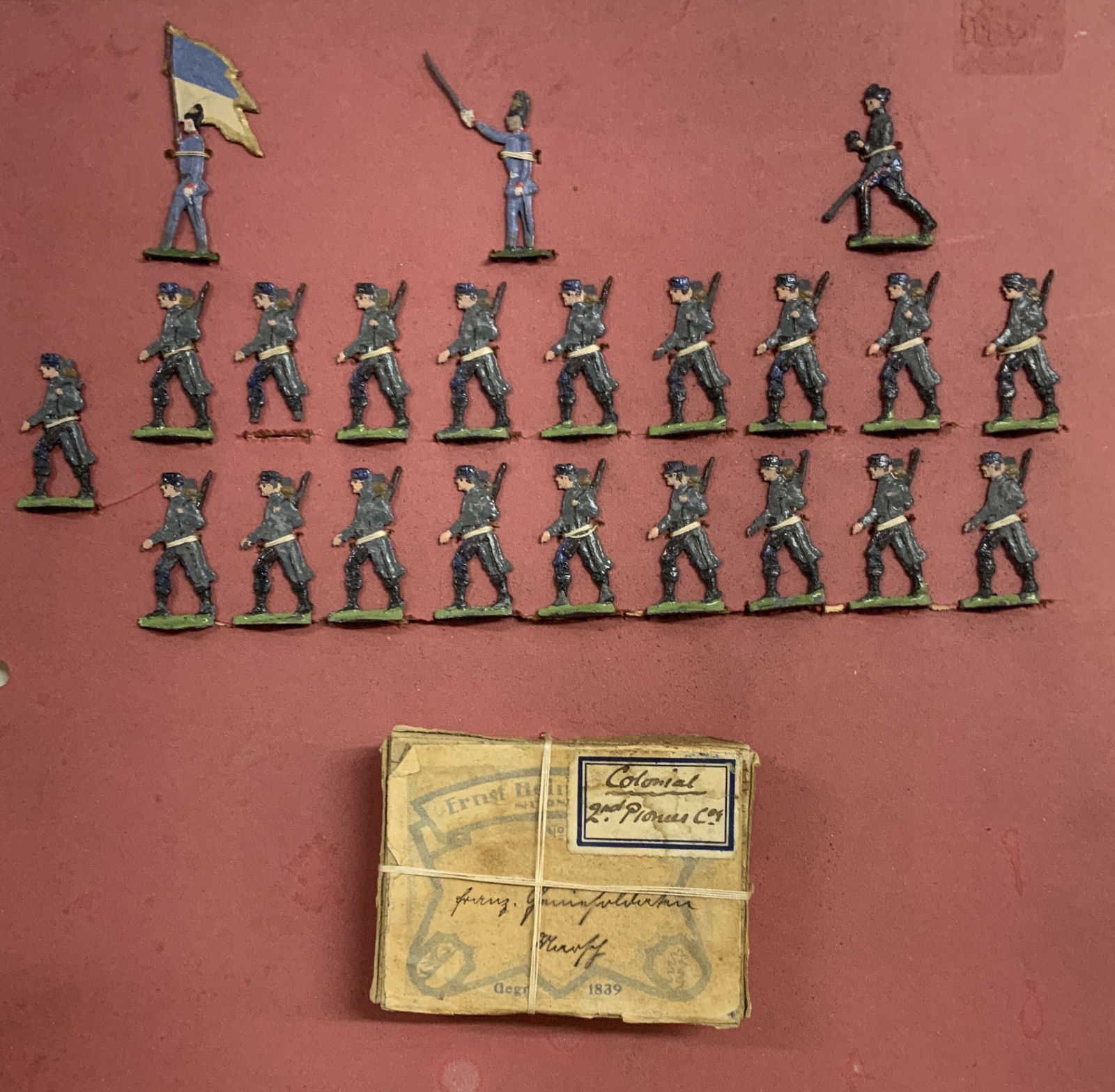 Lot23 Antique E Heinrichsen Toy Soldiers, Box 1839 (1 of 8)