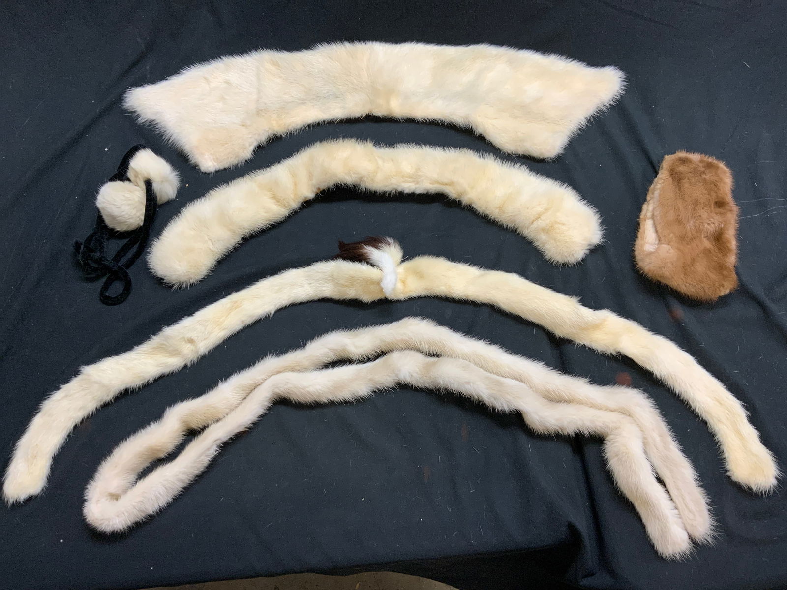 Lot 6 Mink Stole, Collars, Headband & Pom Pom (1 of 9)