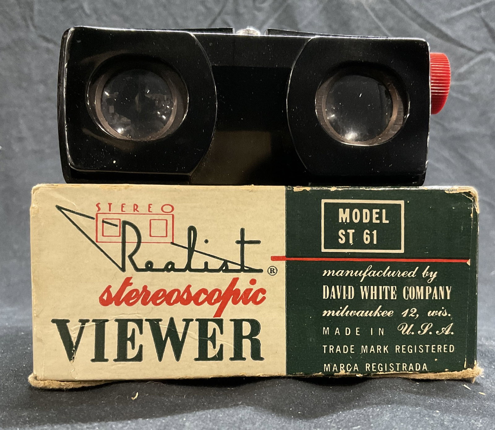 Vintage STEREO REALIST Stereoscopic Viewer (1 of 8)