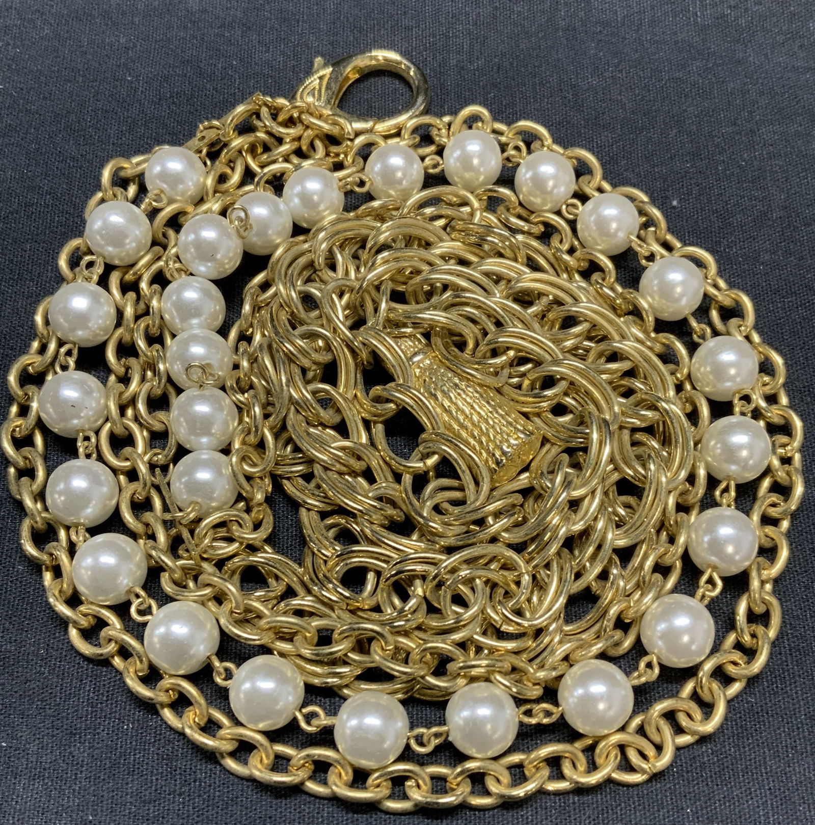 Gold Tone Faux Pearl Chain Belt (1 of 6)