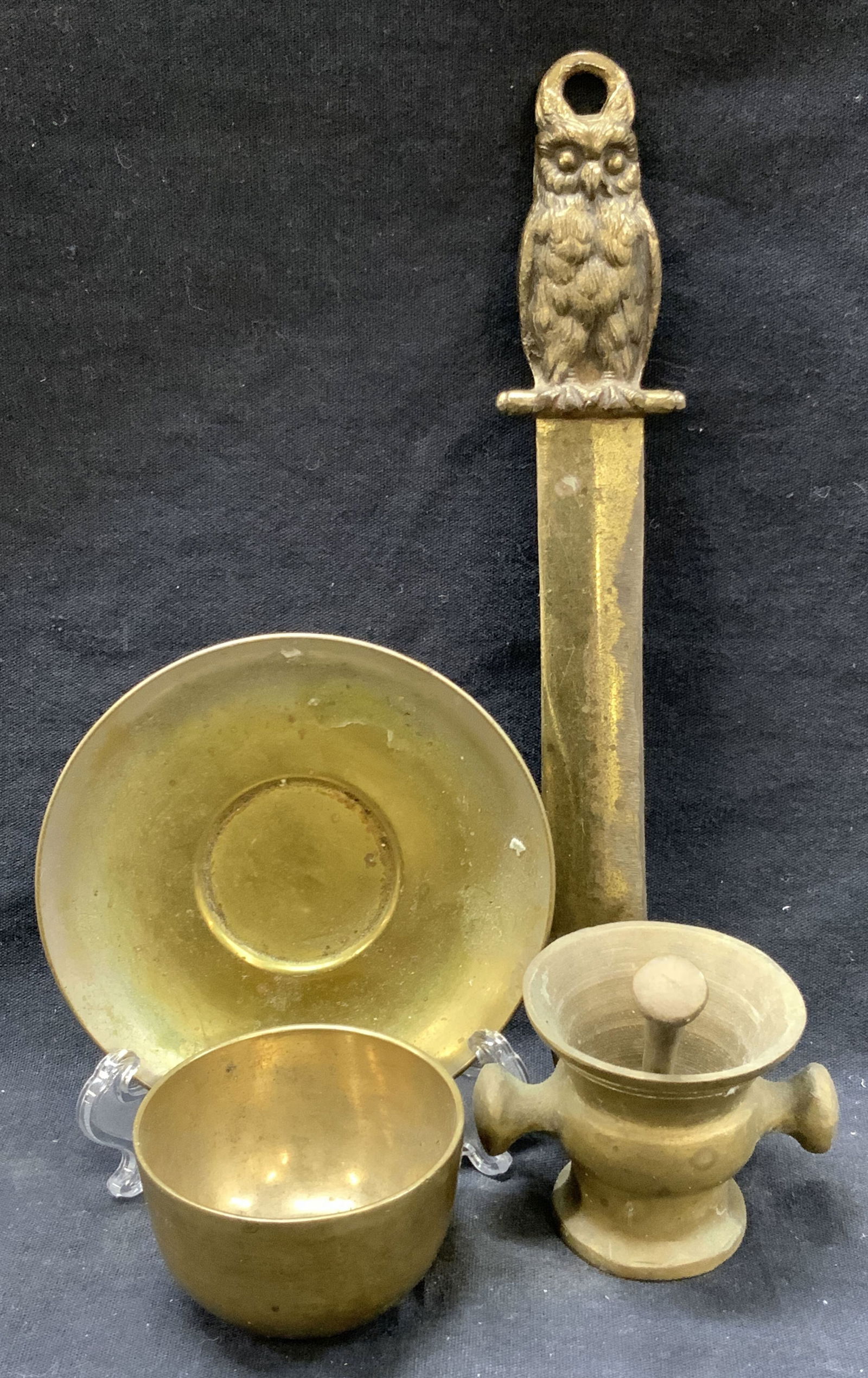 Lot 4 Brass Tabletop Accessories (1 of 8)