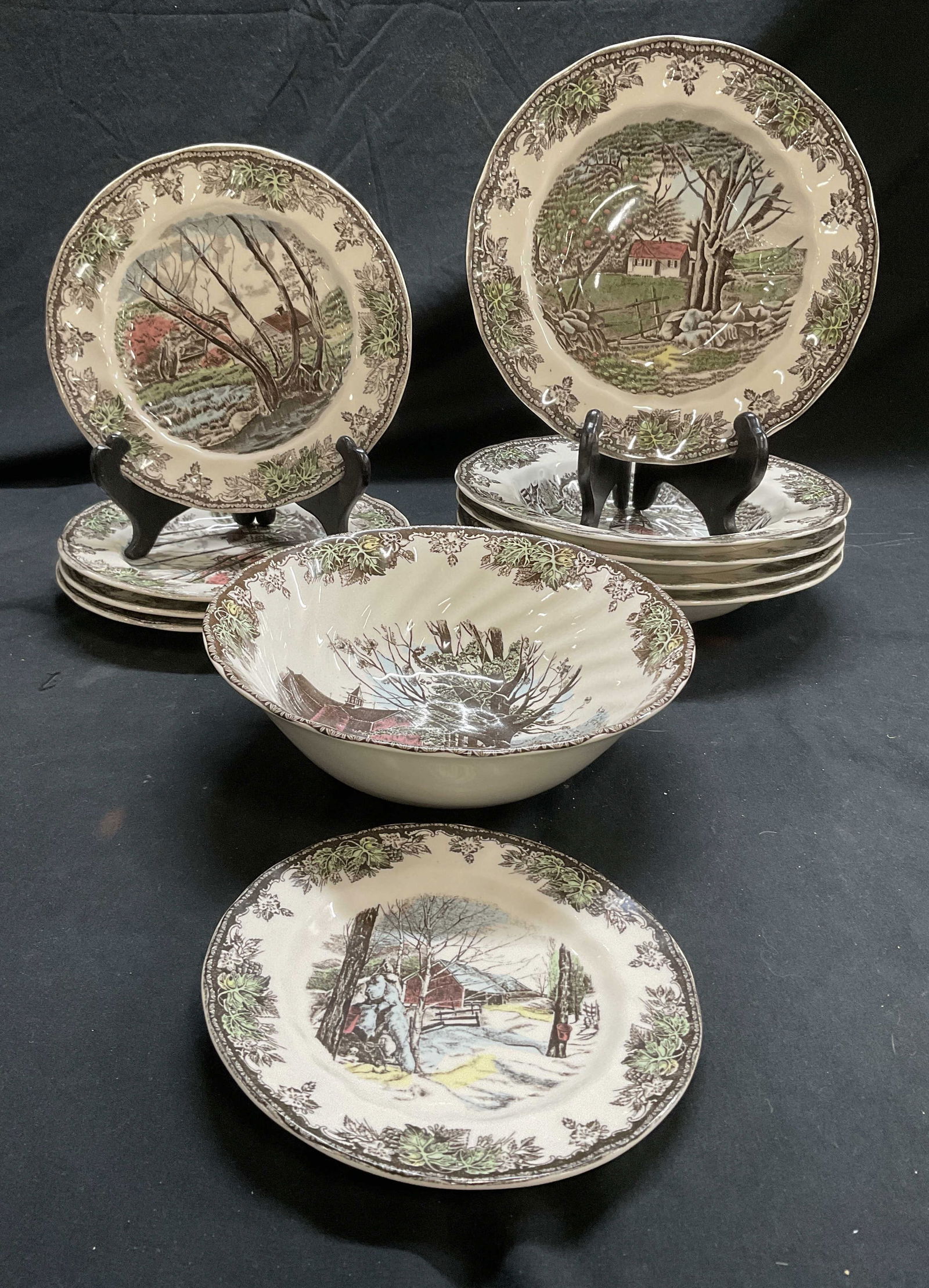 JOHNSON BROS Friendly Village Serverware UK (1 of 12)