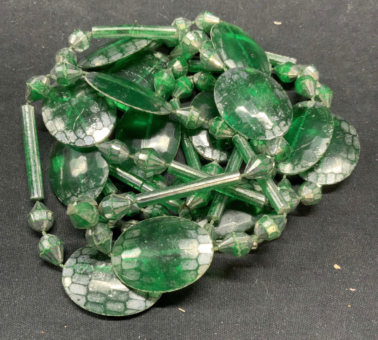 Vintage Green & Silver Tn Crystal Necklace (1 of 6)