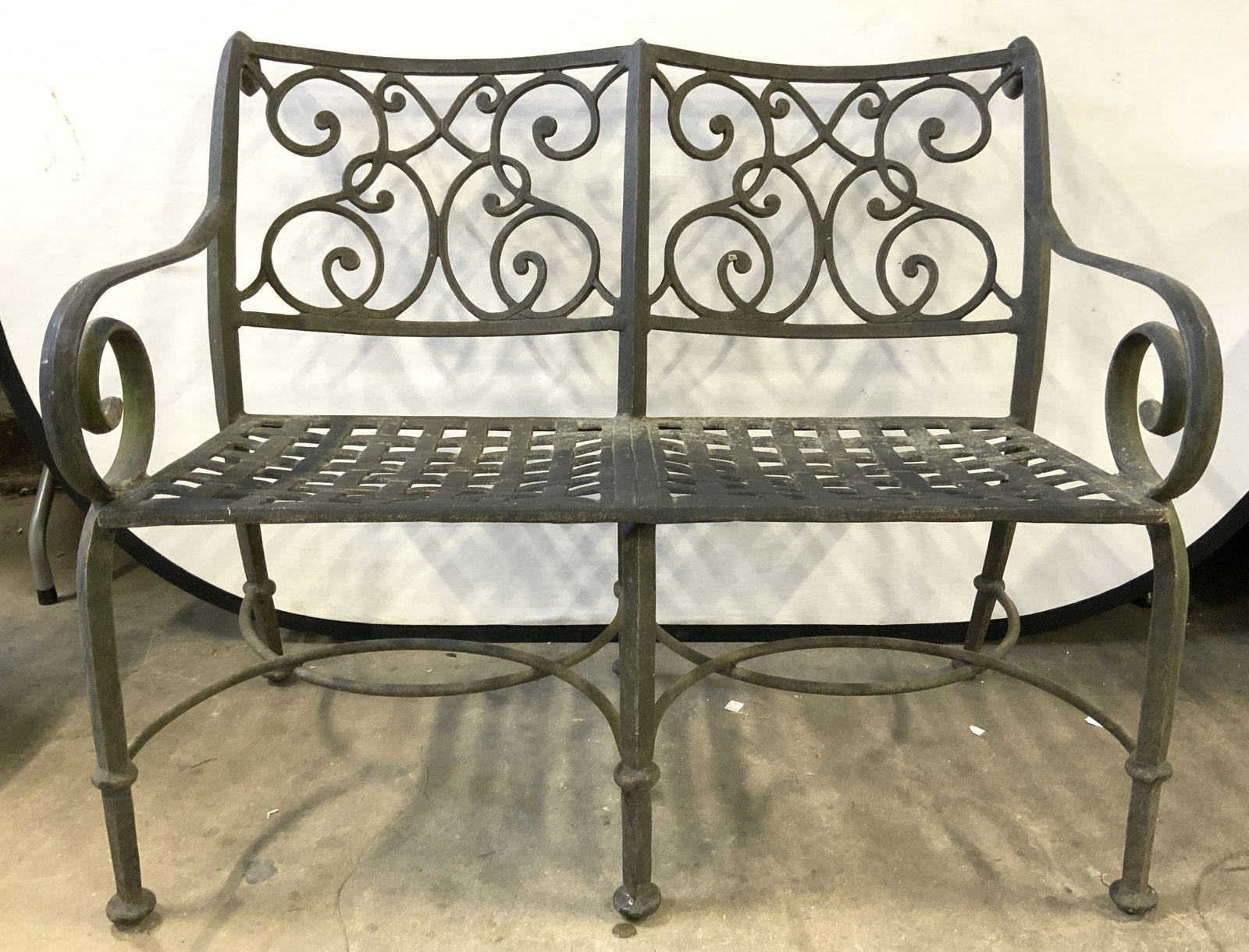 CAST CLASSICS CO Aluminum Outdoor Bench (1 of 9)
