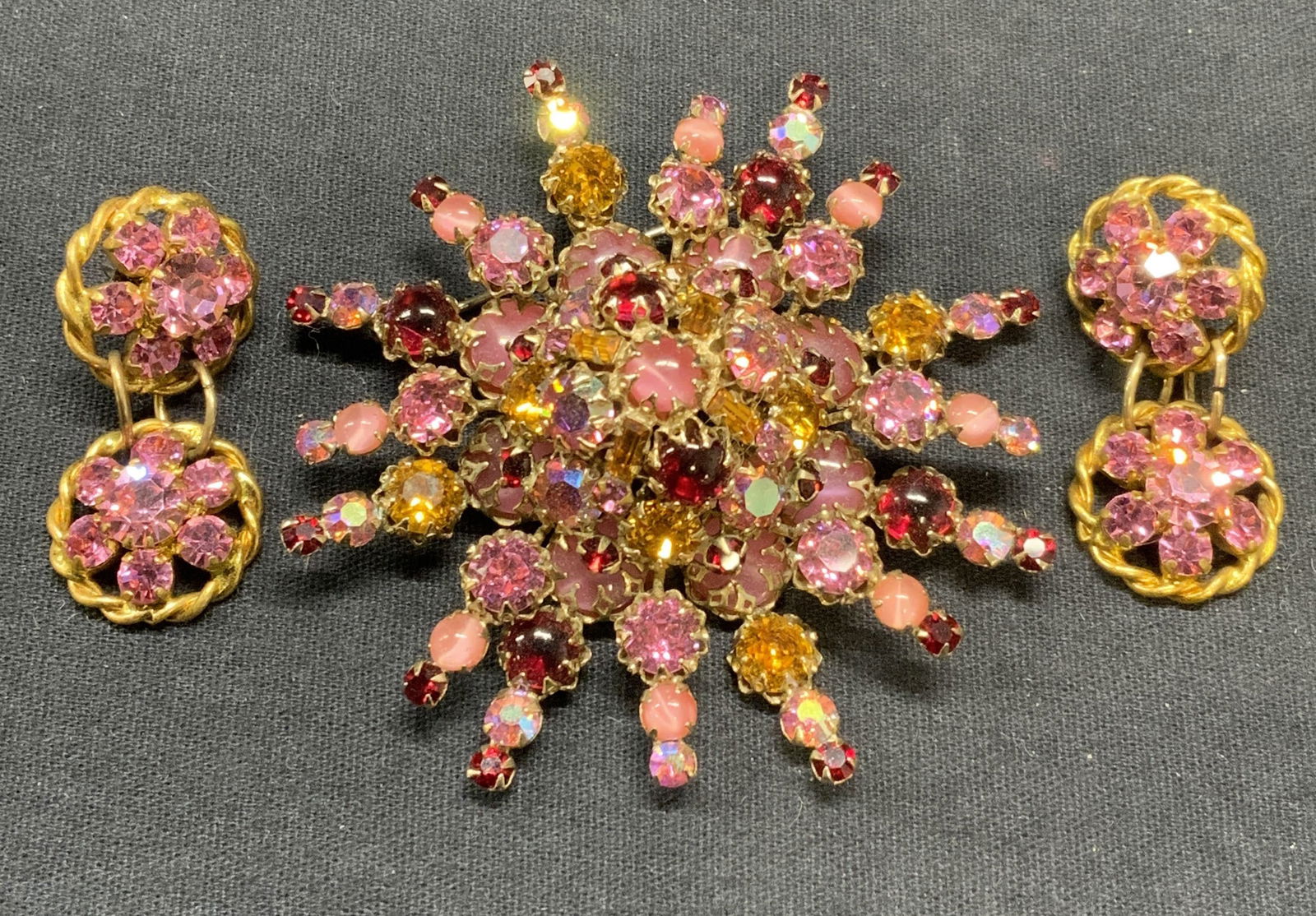2 SCHREINER Pink Crystal Brooch, More (1 of 9)
