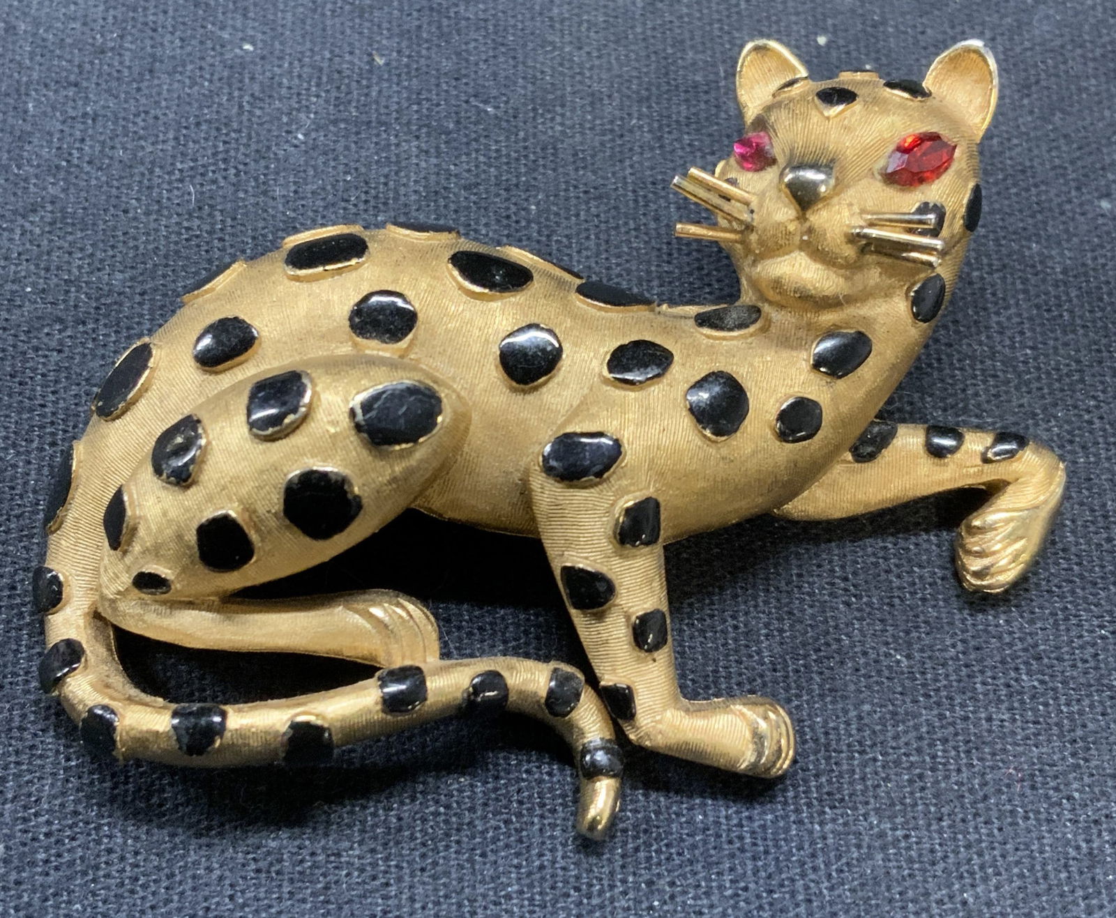 TRIFARI Gold Tn Enamel Crystal Leopard Brooch (1 of 6)
