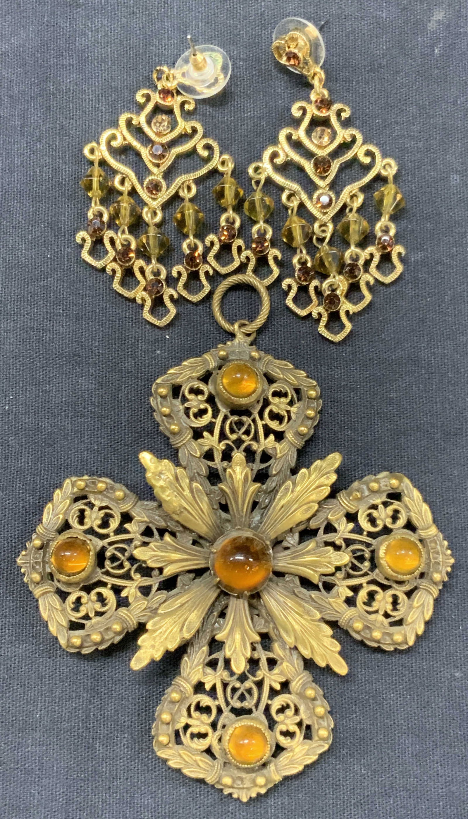 2 JOSEFF OF HOLLYWOOD Gold Tn Pendant, More (1 of 10)
