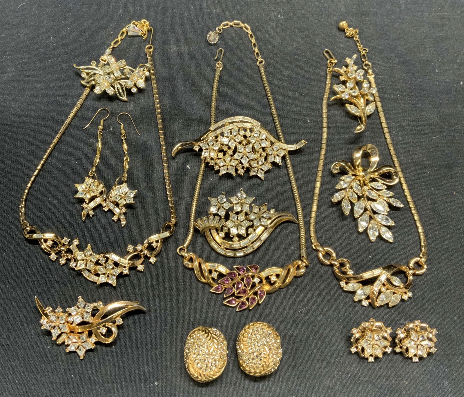 12 TRIFARI, Ciner + Crystal Brooches & Necklaces (1 of 20)