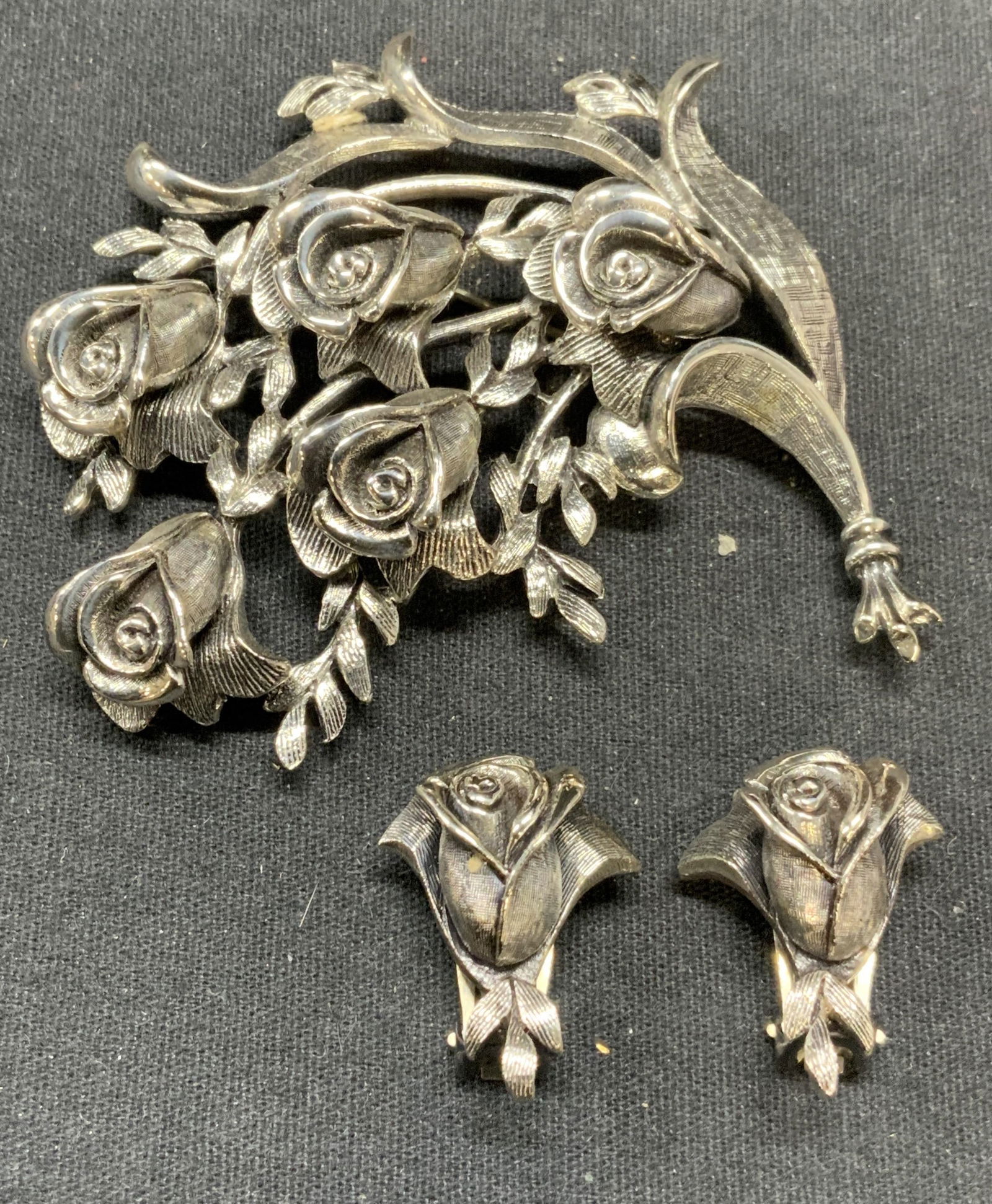 2 TORTOLANI Silver Tn Rose Brooch & Earring Set (1 of 10)