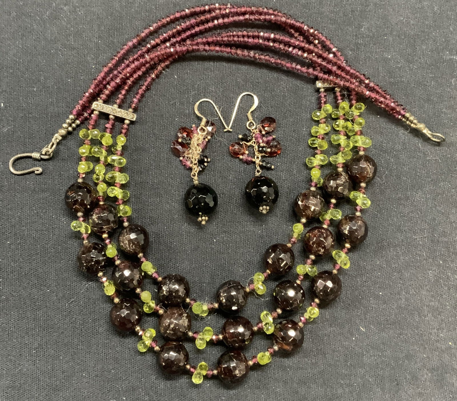 2 Amethyst & Peridot Beaded Necklace & Earrings (1 of 10)