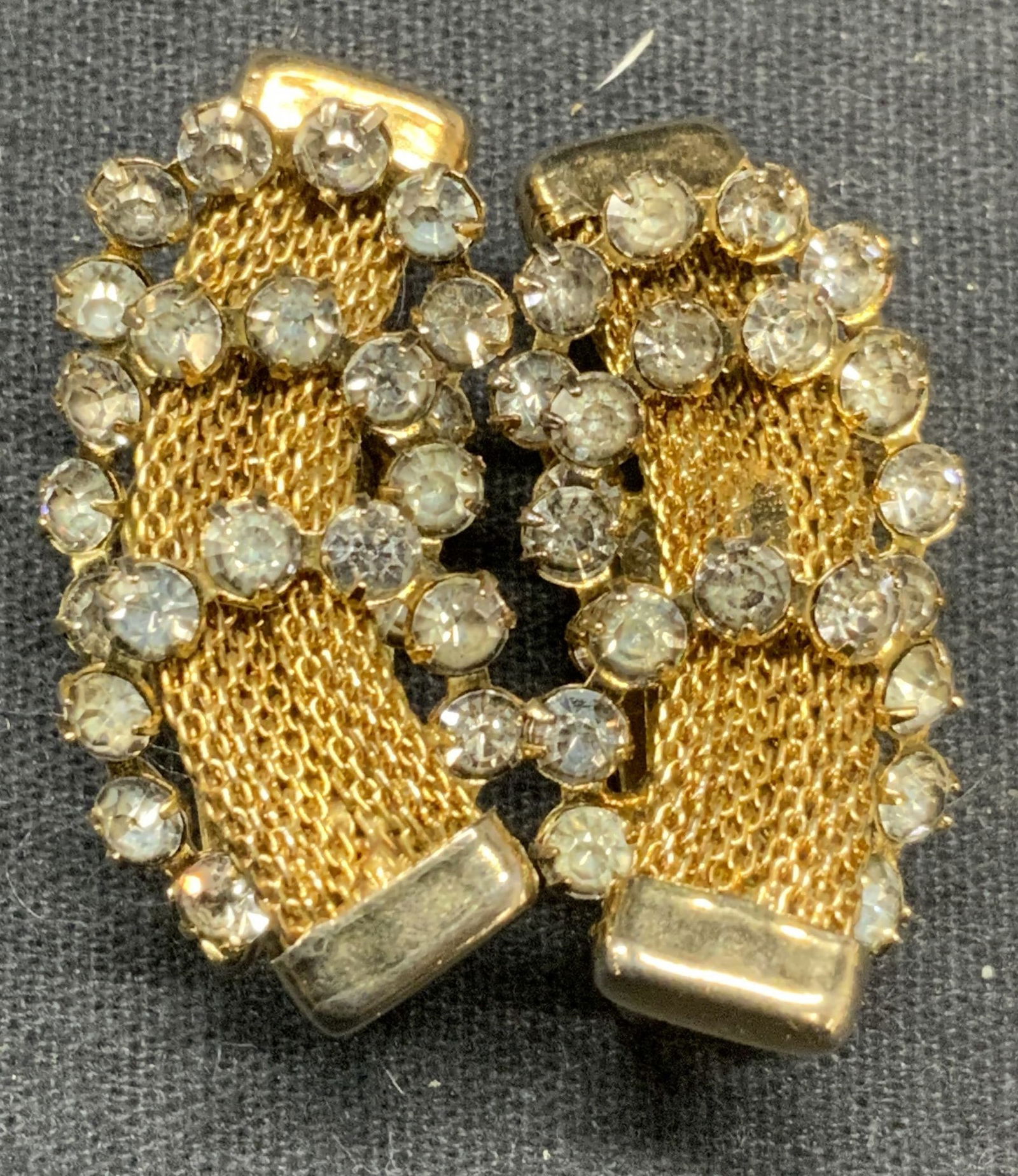 HOBE Gold Ton Chain & Crystal Earrings (1 of 7)