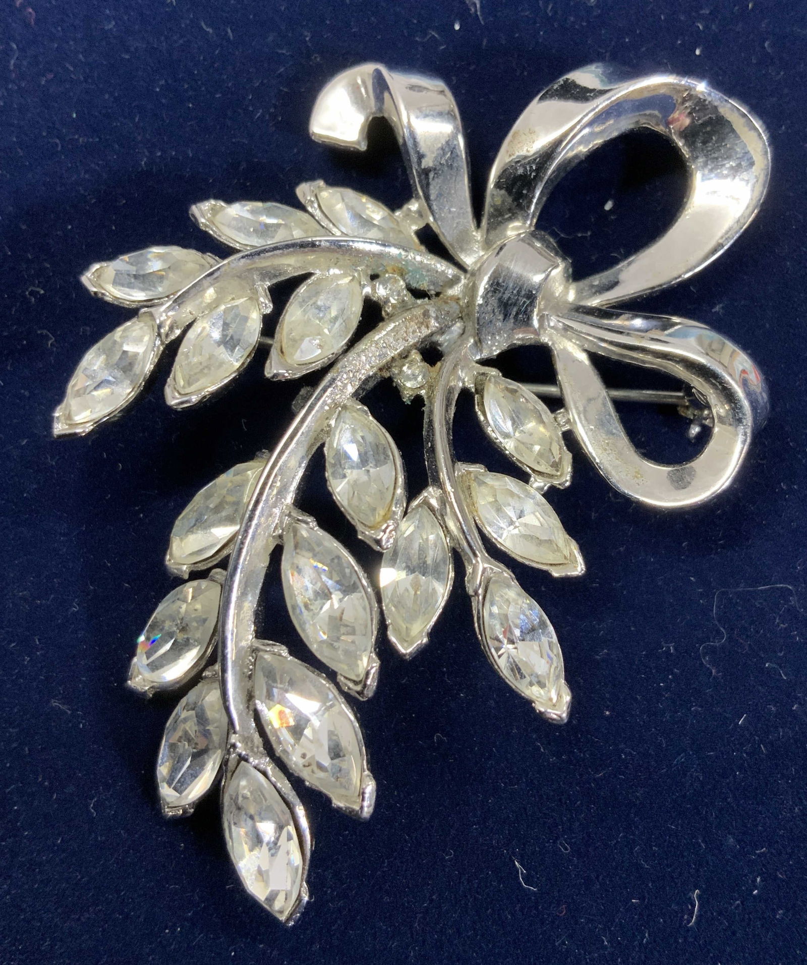 TRIFARI Crystal Leaf Brooch, Signed Jewelry (1 of 6)