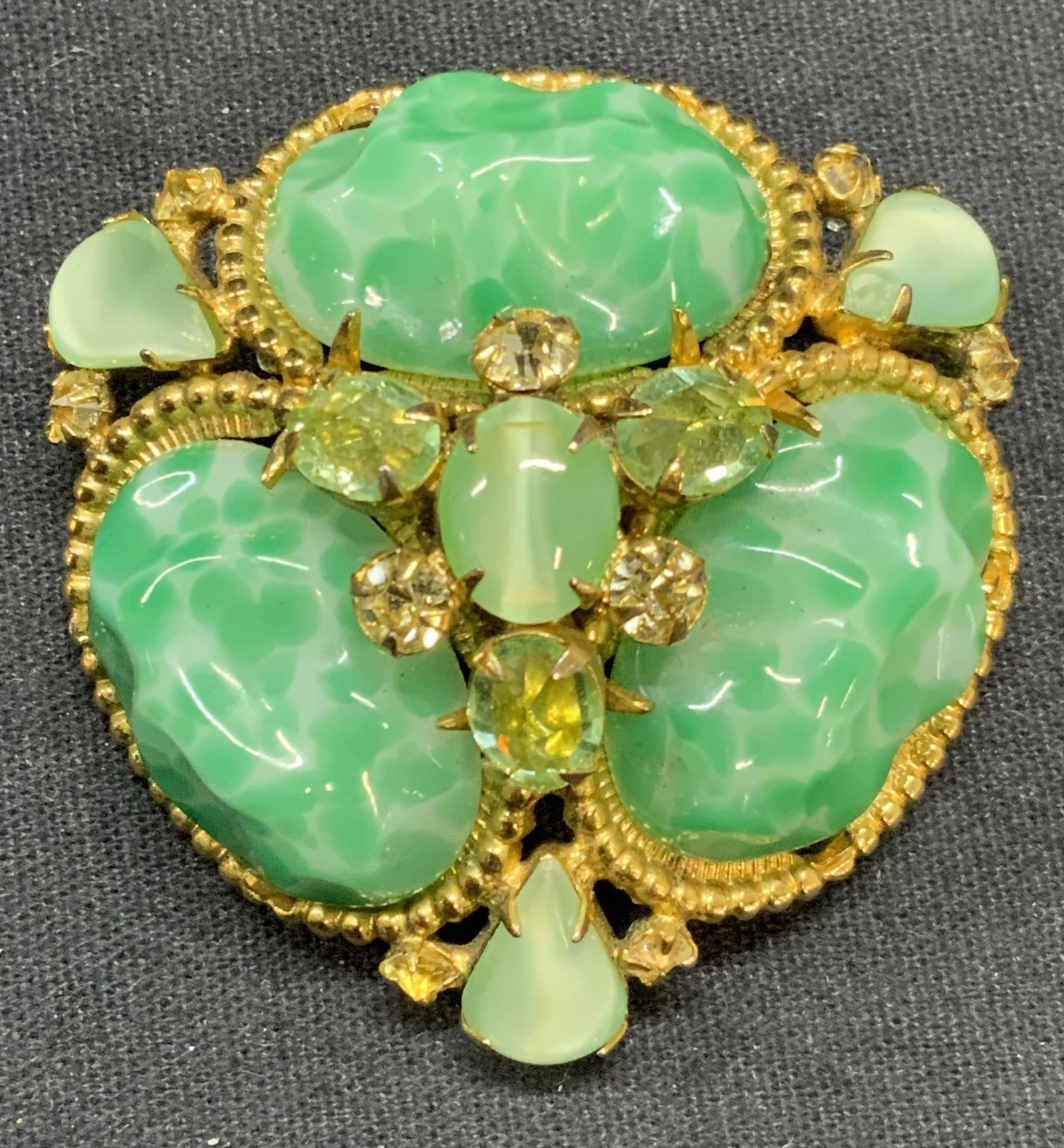 SCHREINER Gold Tone Green Crystal Brooch (1 of 8)