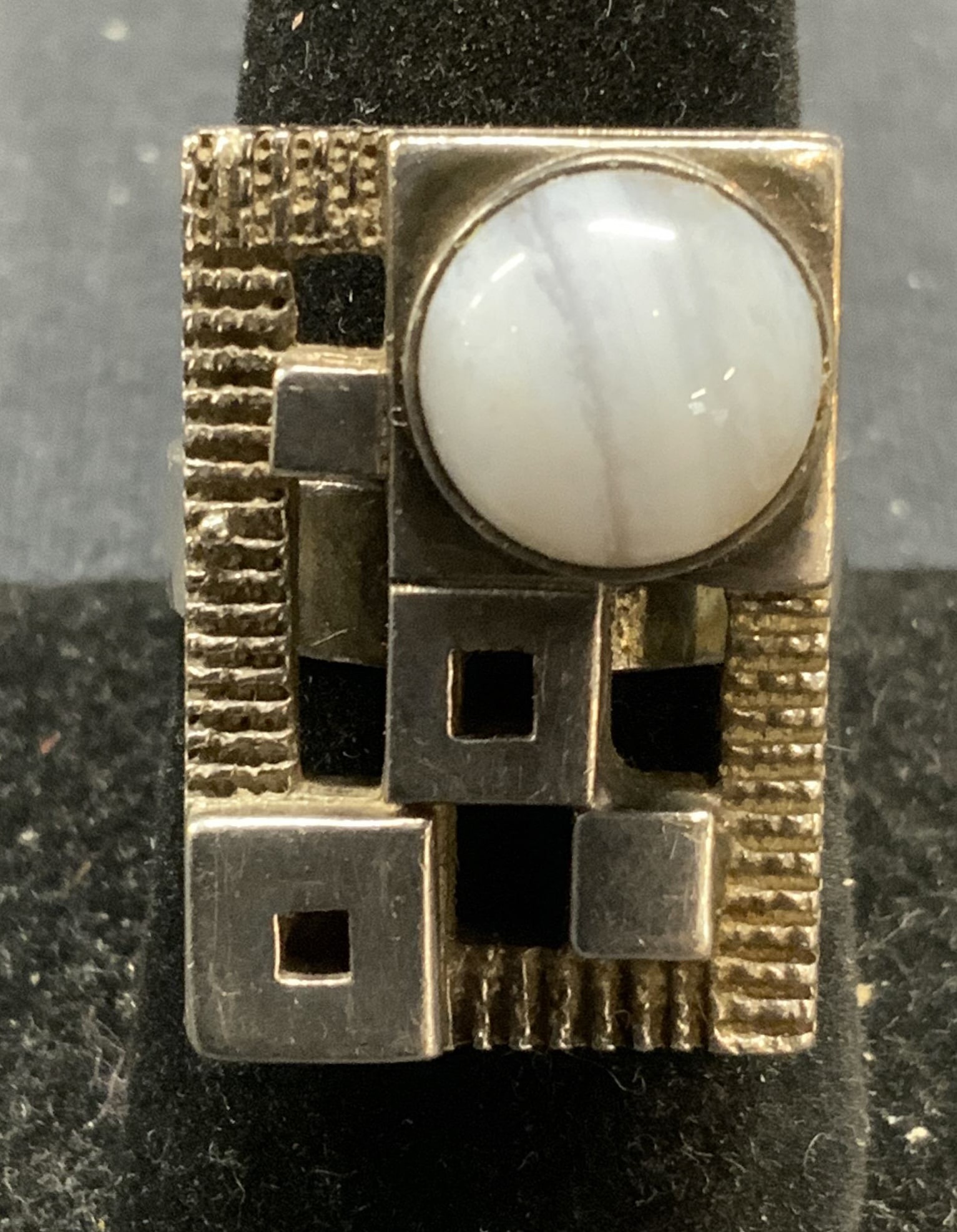 JAYEM Sterling Silver Gemstone Modernist Ring (1 of 6)