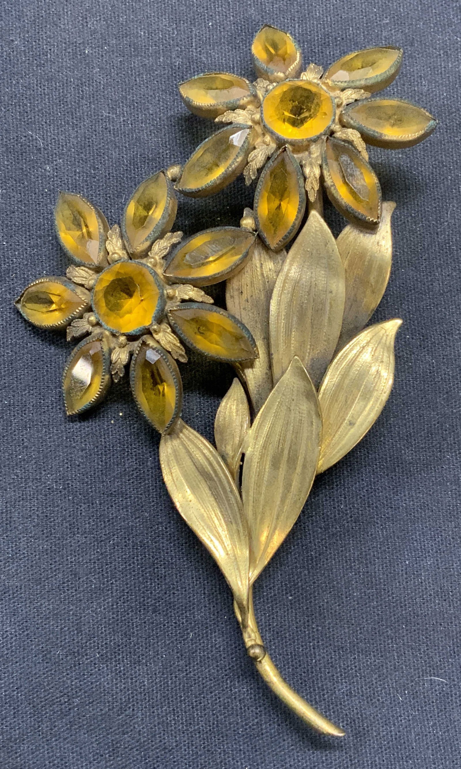 JOSEFF OF HOLLYWOOD Gold Tn Flower XL Brooch 4.5in (1 of 7)