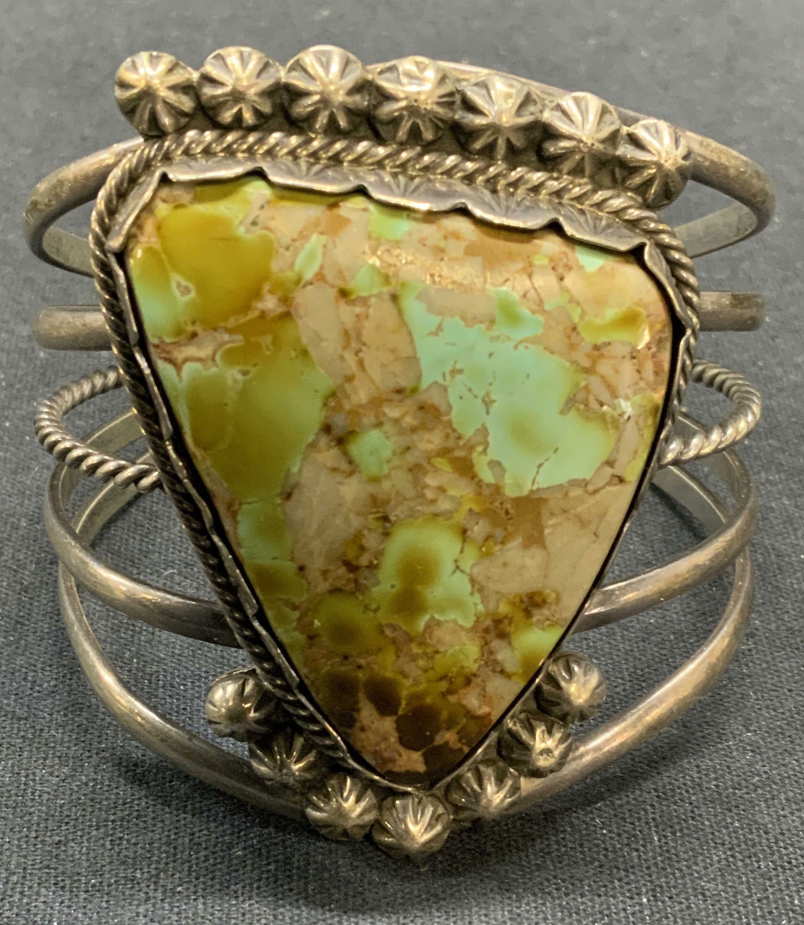 PLATERO Navajo Sterling Silvr Green Turquoise Cuff (1 of 7)