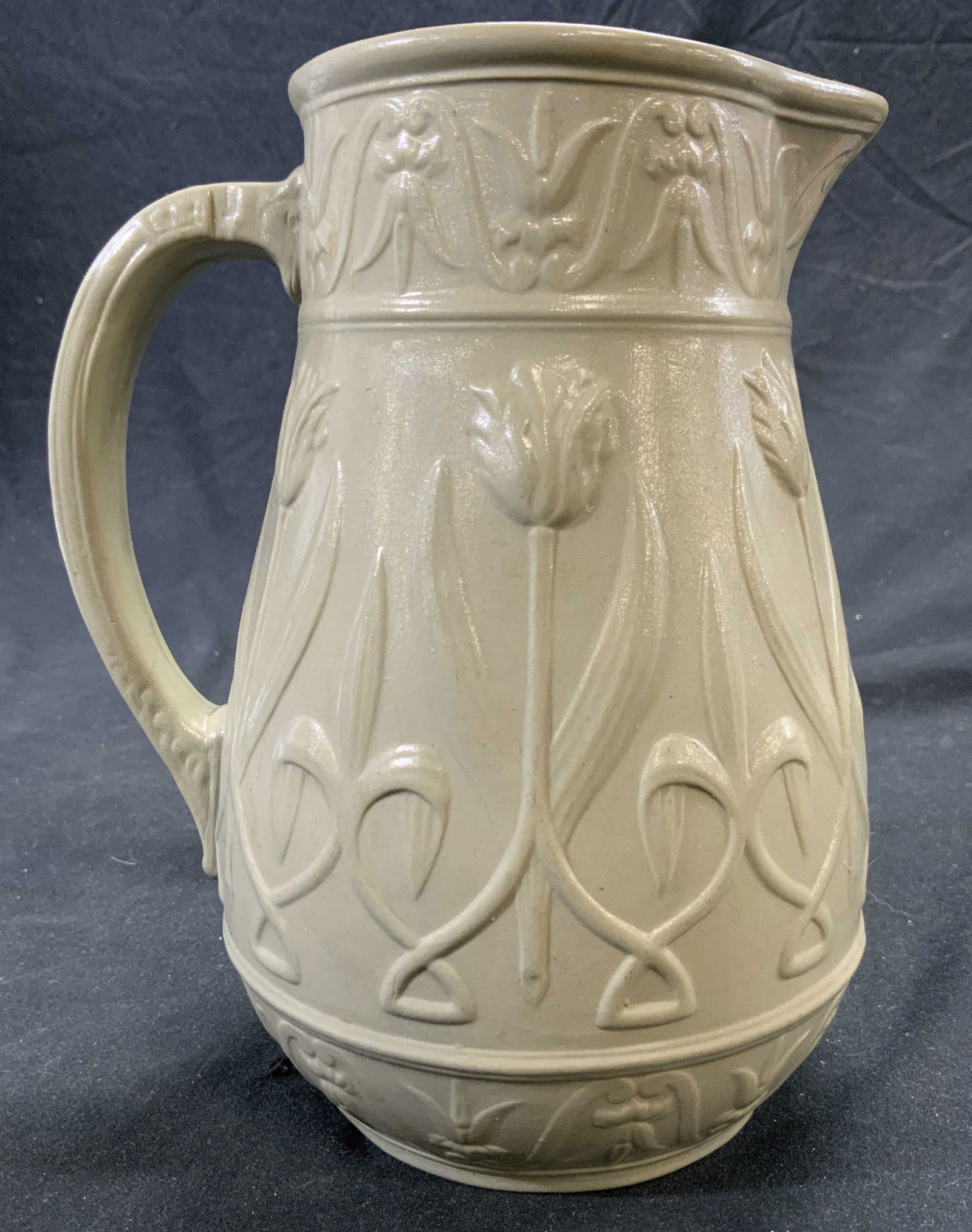 VILLEROY & BOCH  Vntg Ceramic Pitcher Vessel (1 of 8)