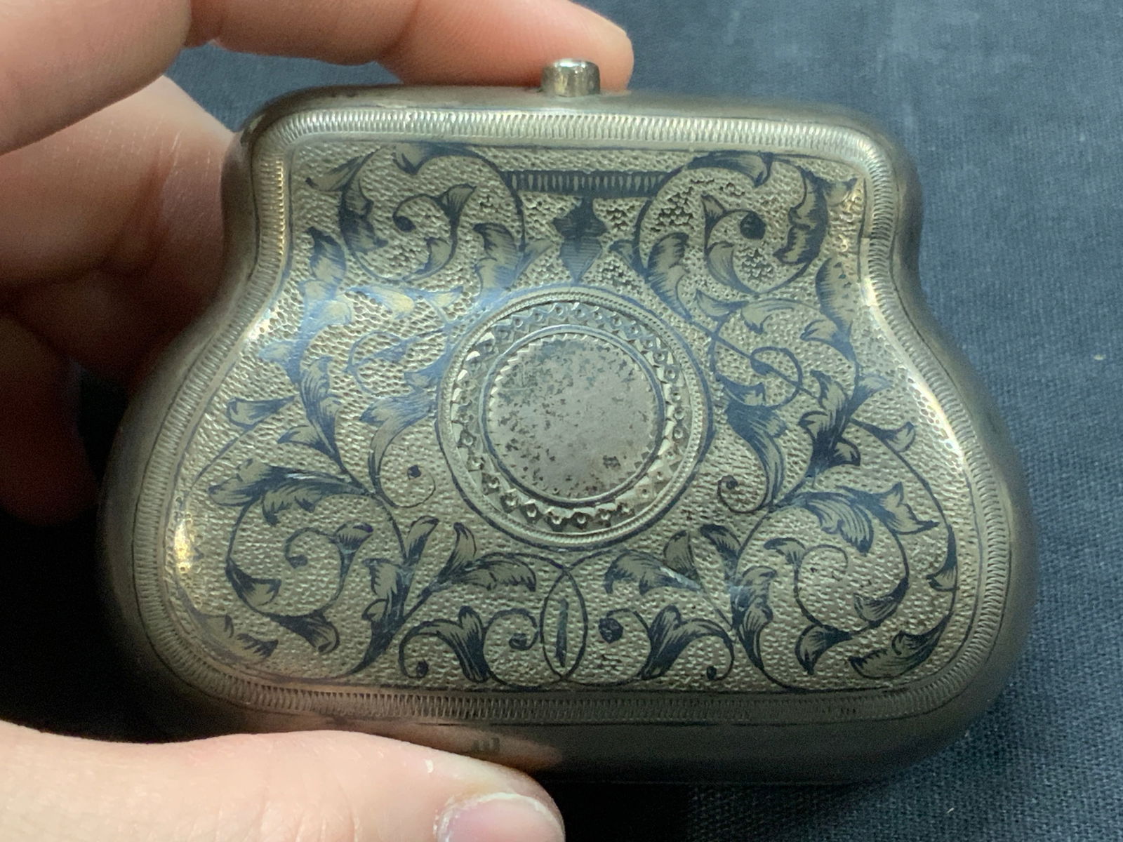 Antique Sterling Etched Coin Purse (1 of 9)