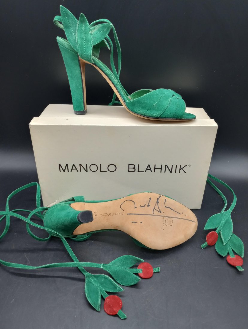 Manolo Blahnik Autographed Suede Pumps, ITALY (1 of 12)