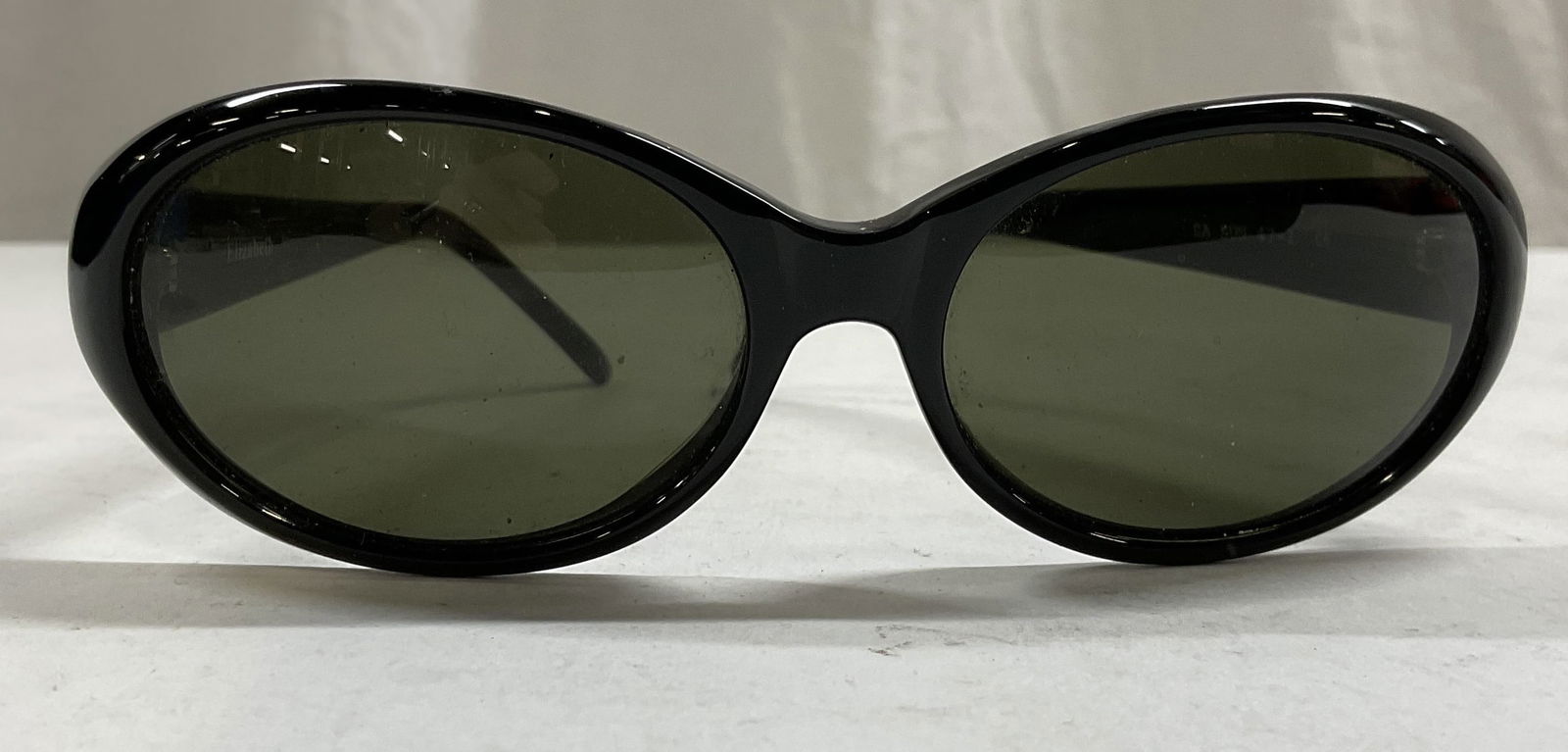 Luxury Vintage ELIZABETH ARDEN Black Sunglasses (1 of 7)